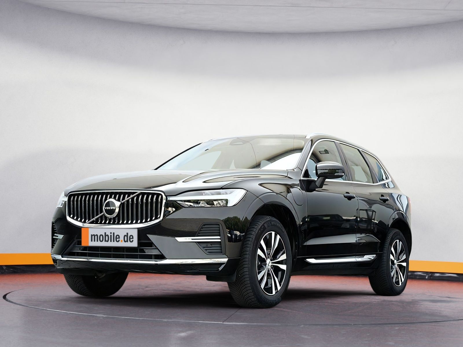 Volvo XC60 T6 AWD CORE - Samsaru's Car Outlet