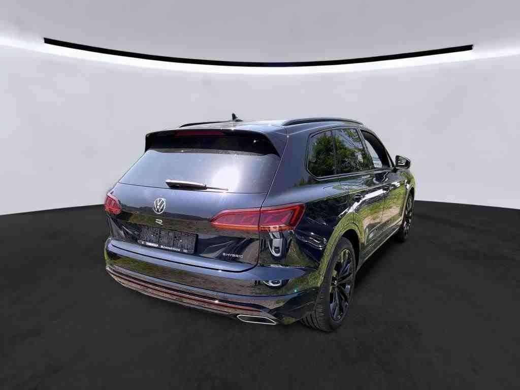 Volkswagen Touareg R 3.0TSI - Samsaru's Car Outlet