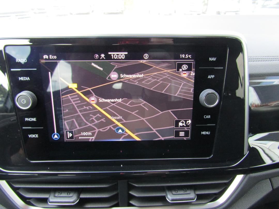 Volkswagen T-ROC R-Line 1.5 TSI DSG - Samsaru's Car Outlet