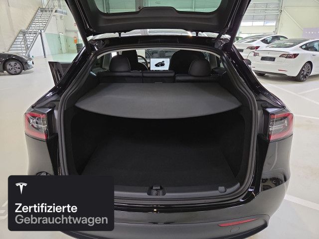 Tesla Model Y Rear-Wheel Drive