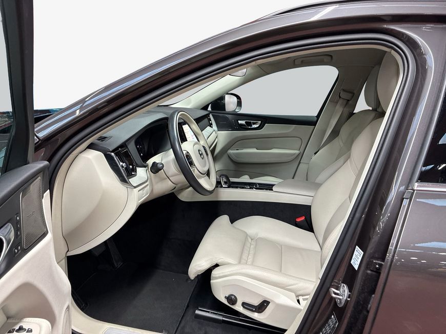 Volvo XC60 B5 B AWD Core