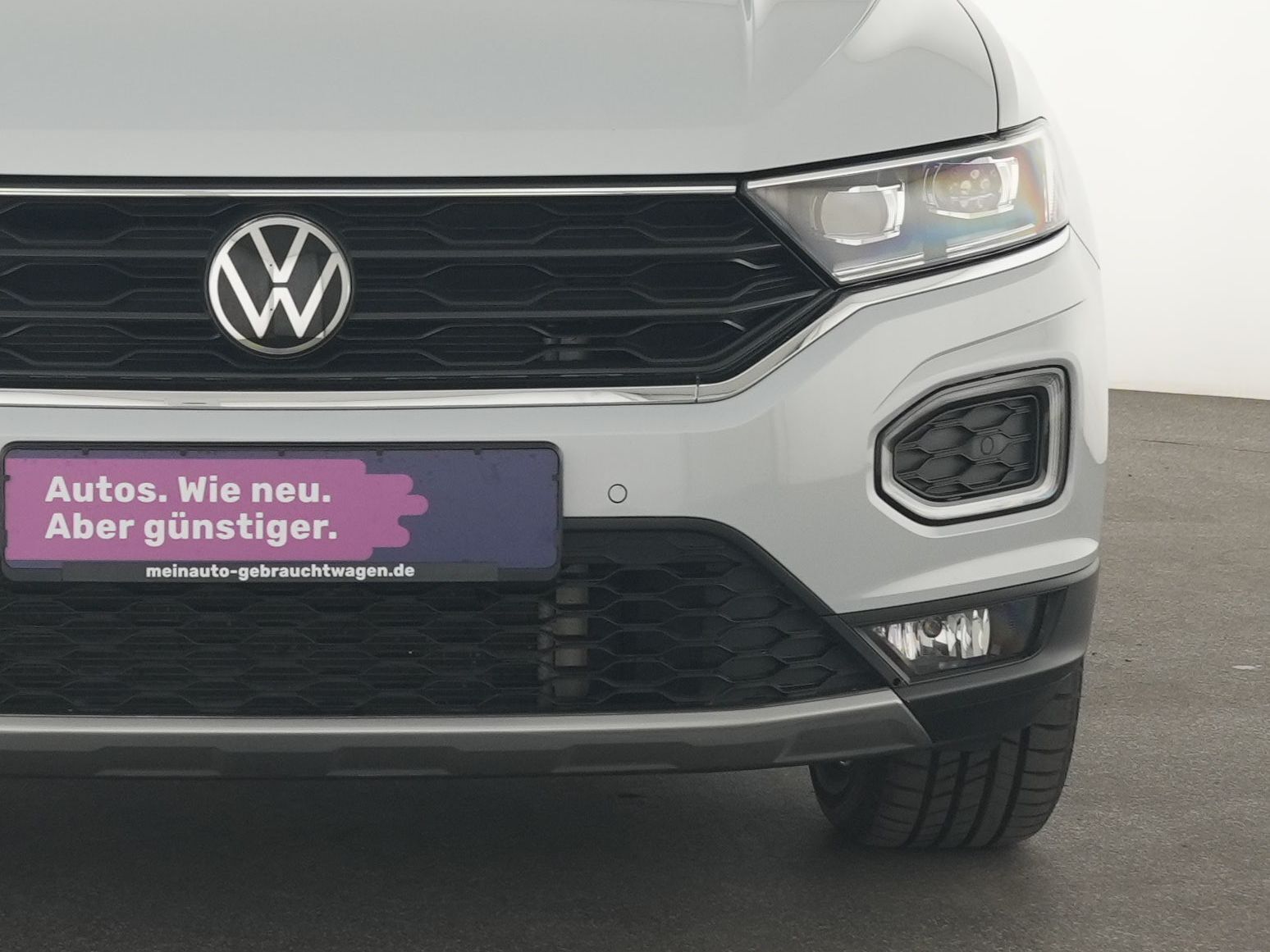 Volkswagen T-Roc Sport - Samsaru's Car Outlet