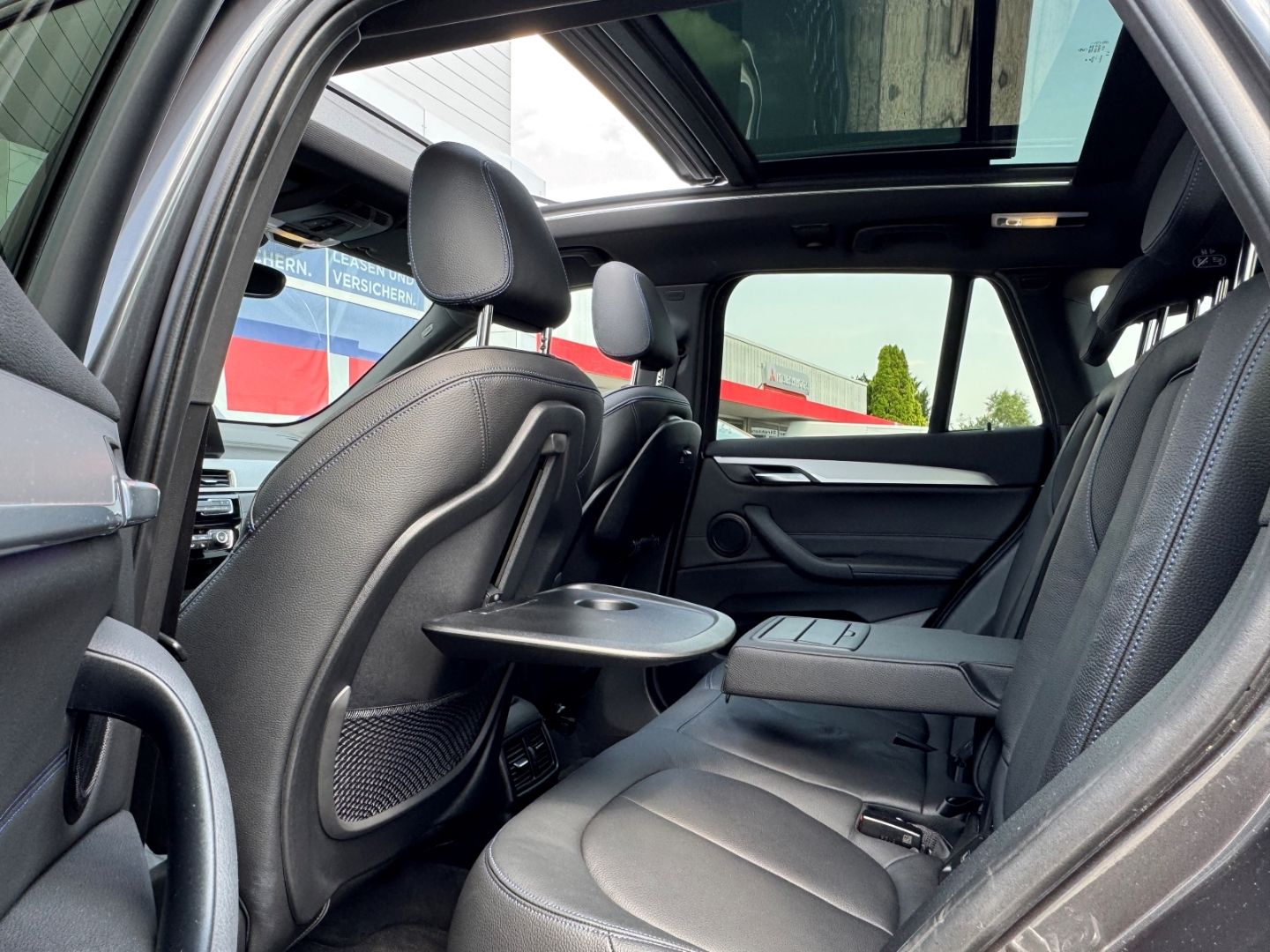 BMW X1 xDrive25e M SPORT - Samsaru's Car Outlet