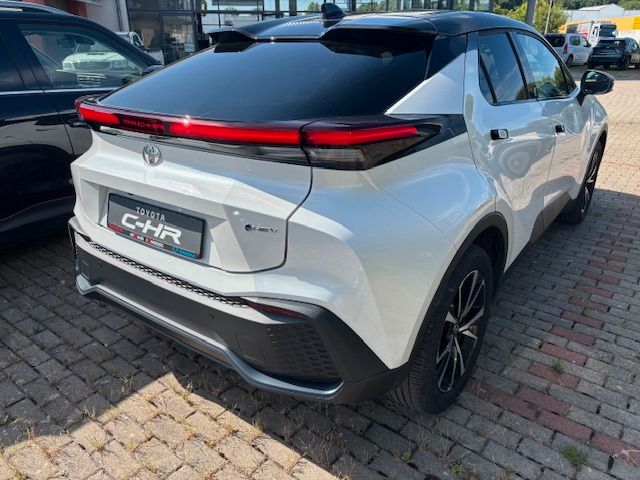 Toyota C-HR 2.0 Hybrid Team Deutschland