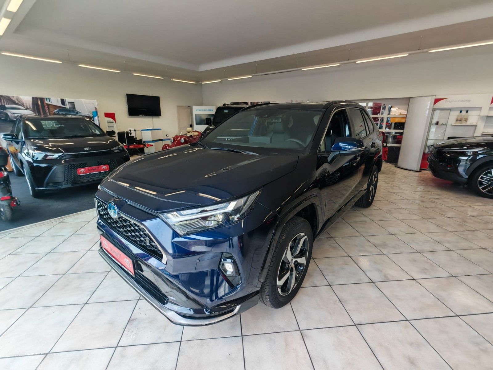Toyota RAV 4 Plug-in Hybrid 4x4 Teamplayer Neu