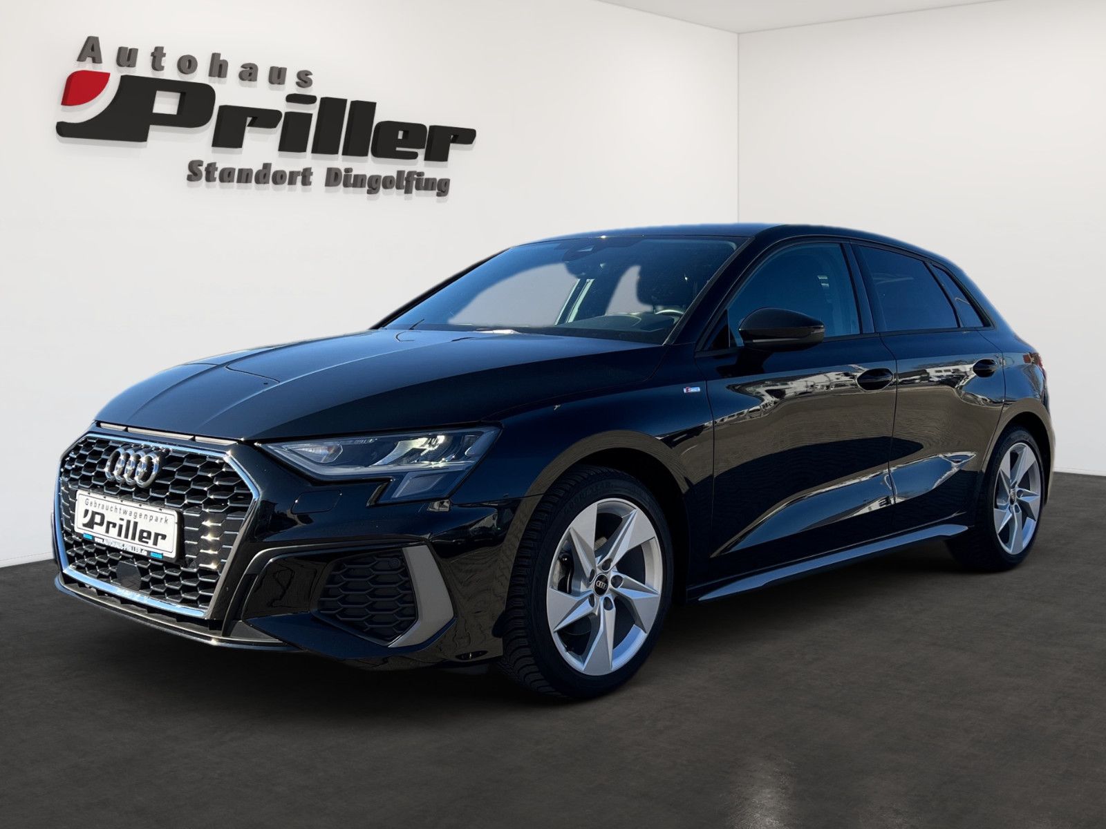 Audi A3 Sportback 30 TFSI S-Line - Samsaru's Car Outlet