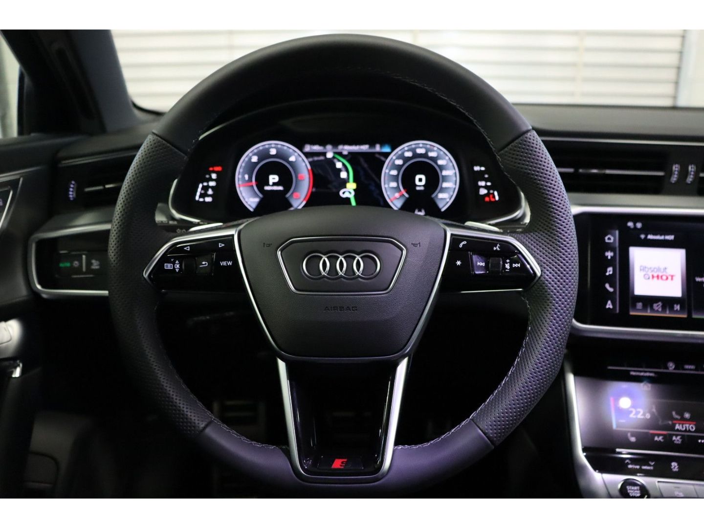 Audi A6 Avant 45 TDI quattro S line - Samsaru's Car Outlet