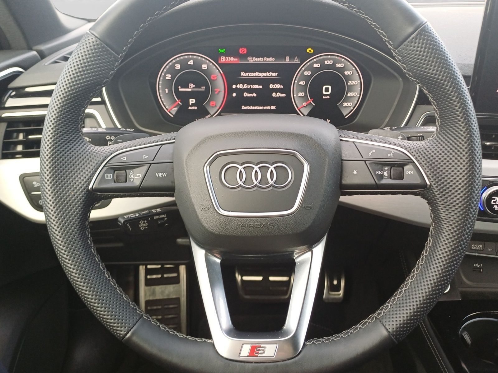 Audi A4 Avant 40 TFSI Q 2x S LINE AHK LM19 MATRIX-LED