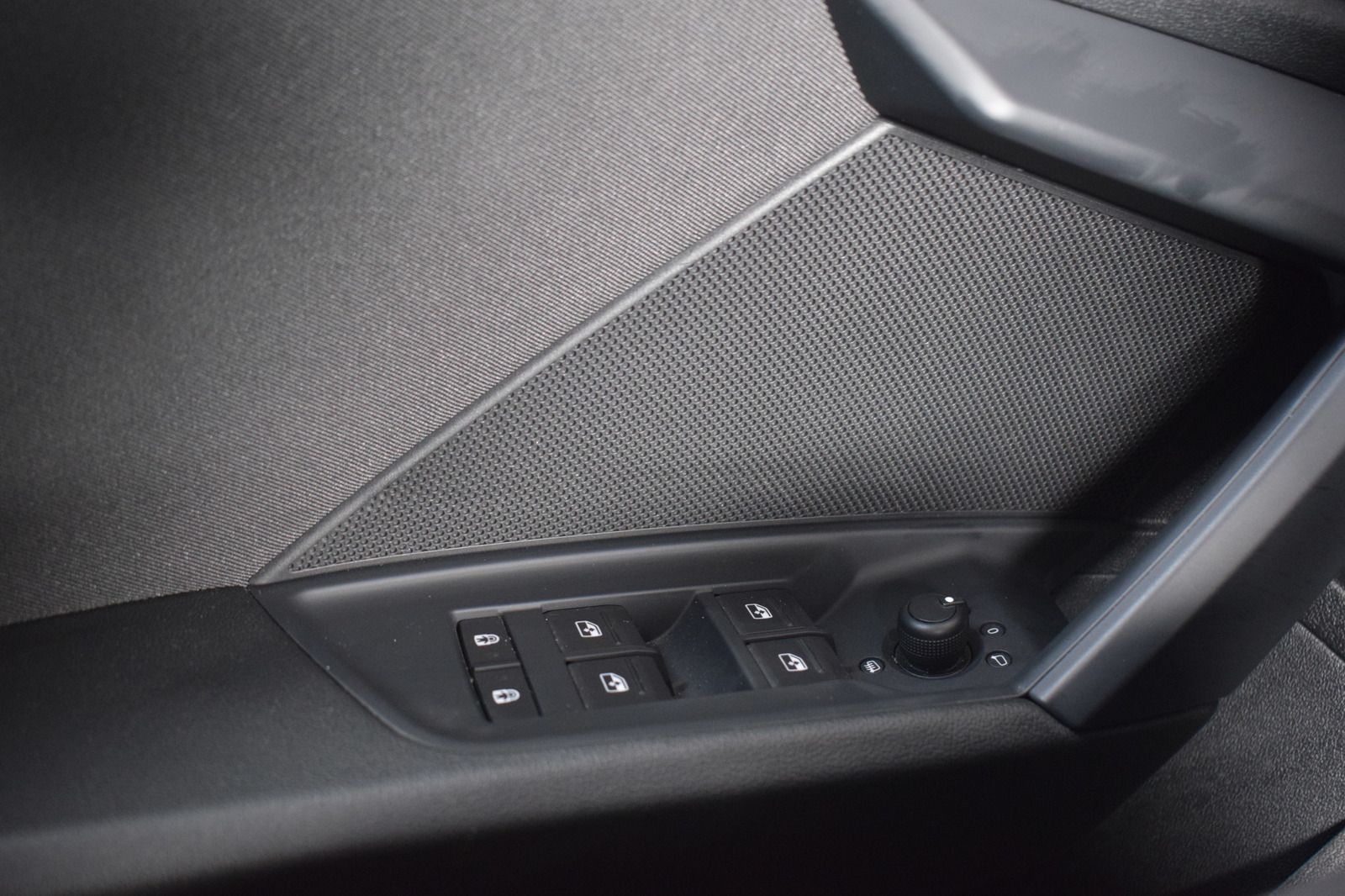 Audi A3 Sportback 30 TDI advanced Automatik/AHK