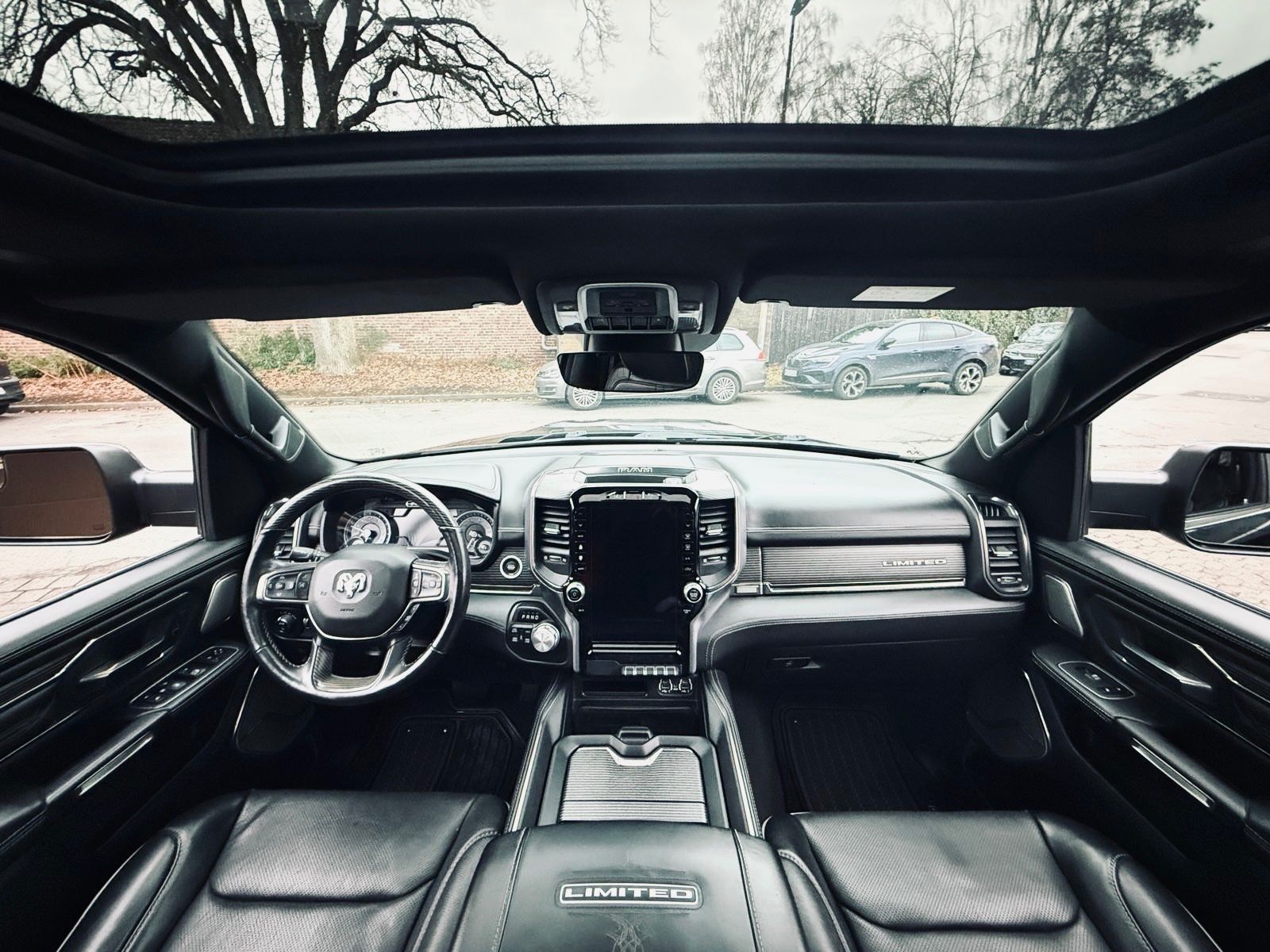 Dodge CLEAN CARFAX*LIMITED*PANO*LUFT*RAMBOX*AHK*NAVI*