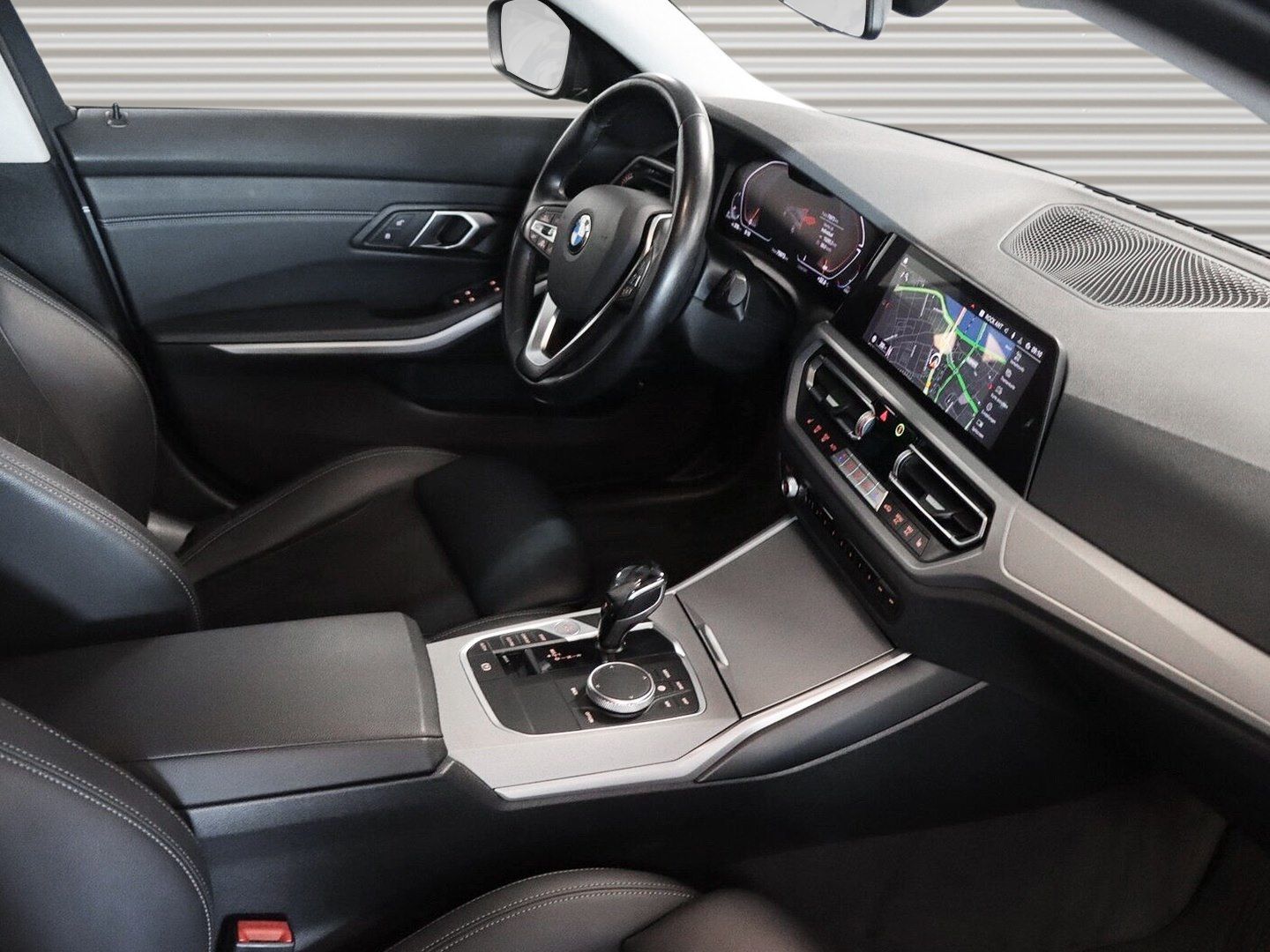 BMW 320d A - Samsaru's Car Outlet