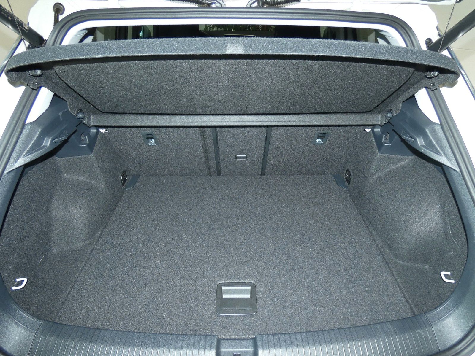 Volkswagen T-Roc 2.0 TDI Style 4Motion DSG - Samsaru's Car Outlet