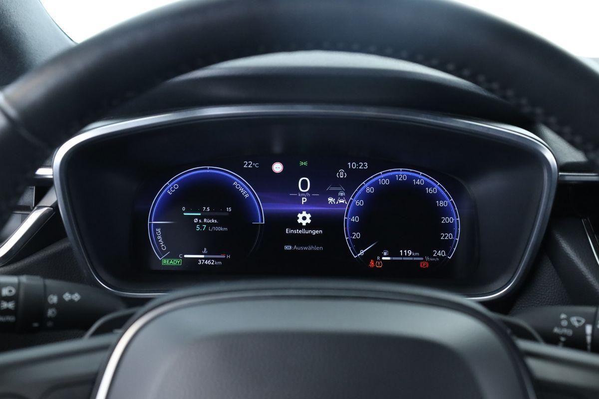 Toyota Corolla Touring Sports 2.0 CVT Team D Navi Kam