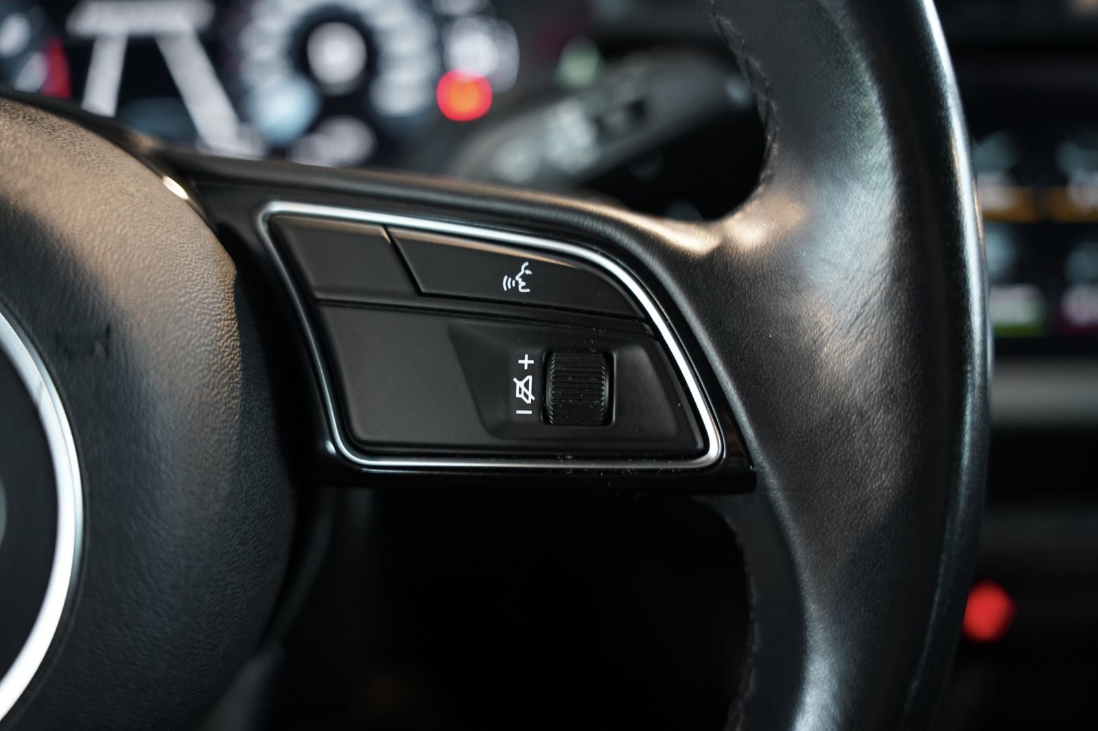 Audi A3 30 TFSI Sportback advanced S-Tr. 1.H *Virtual