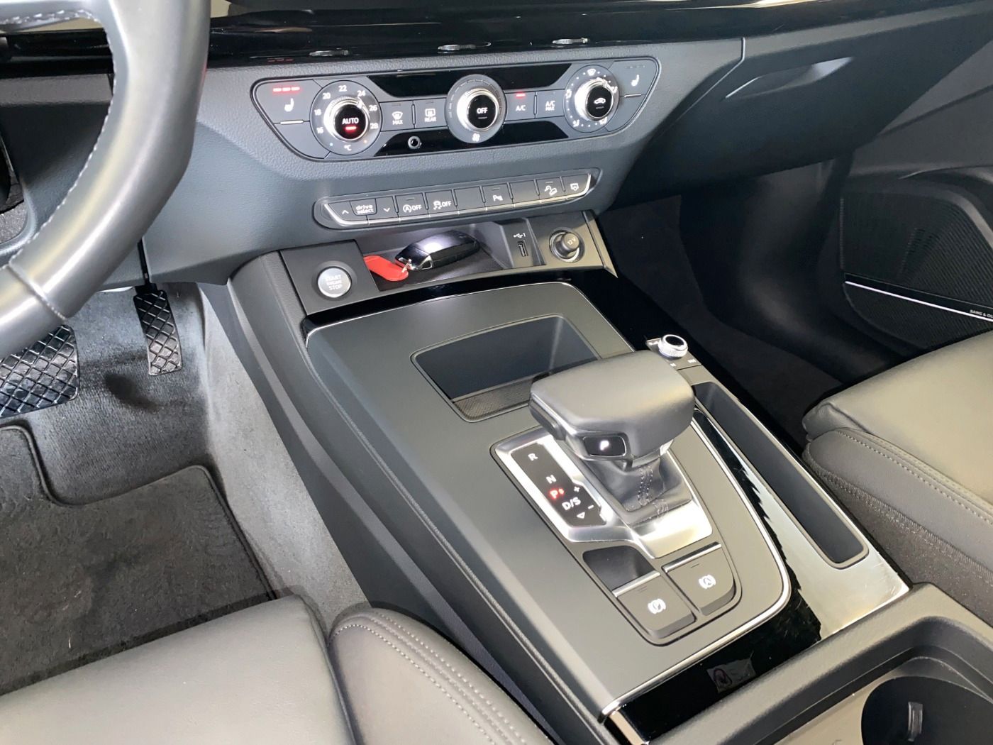 Audi Q5 S line 40 TDI q - Samsaru's Car Outlet