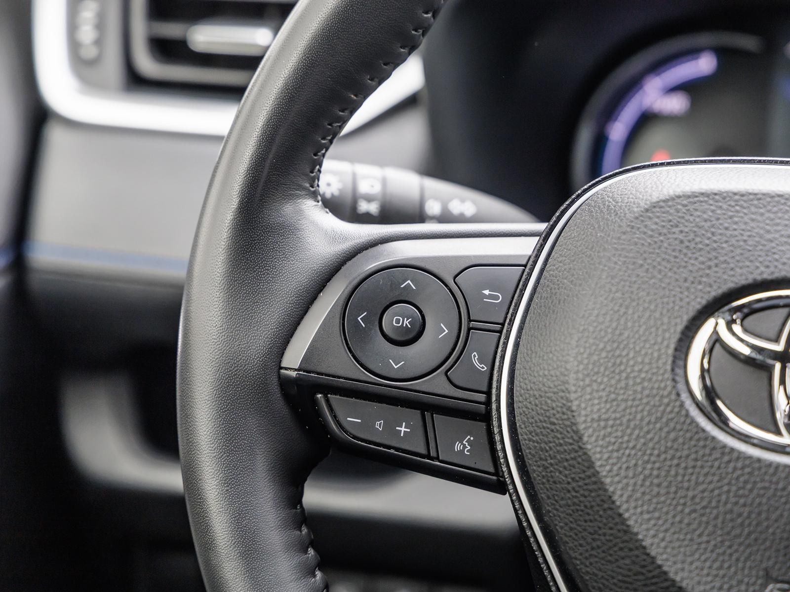 Toyota RAV 4 2.5 Hybrid Style Selection - Samsaru's Car Outlet