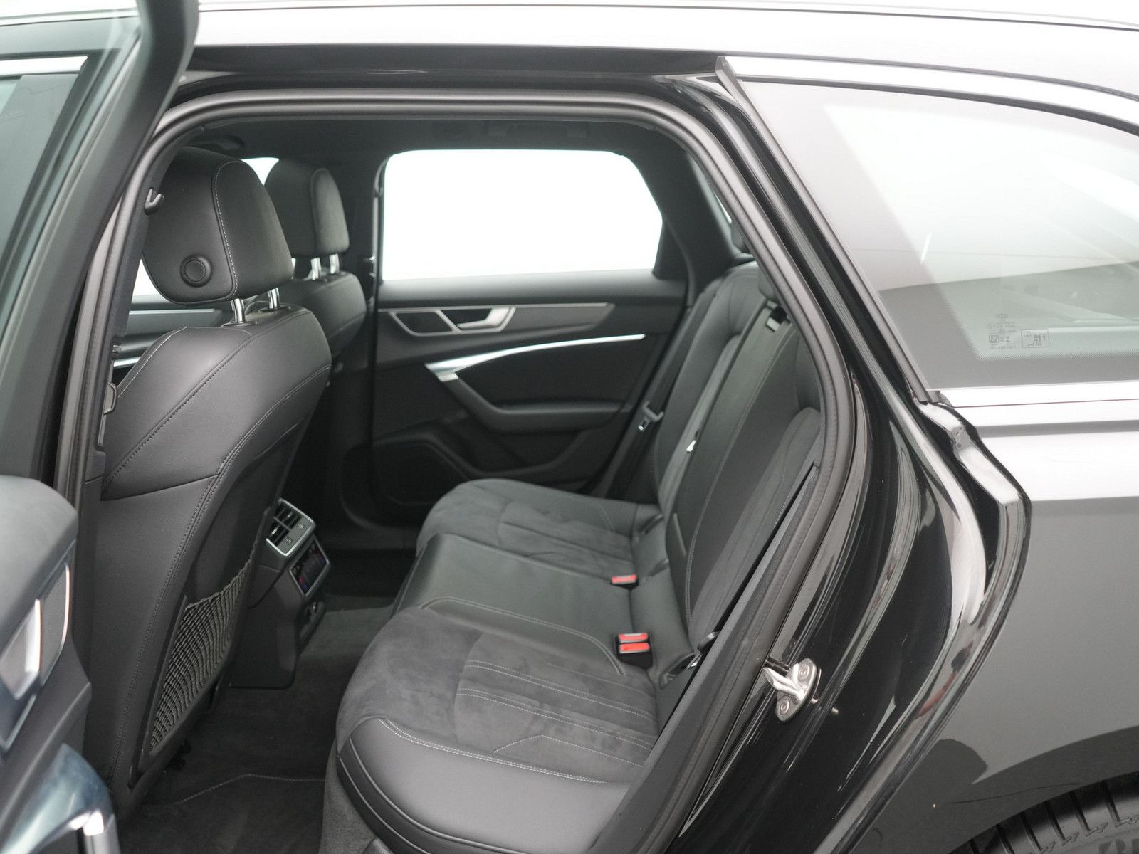 Audi A6 Avant quattro S line - Samsaru's Car Outlet