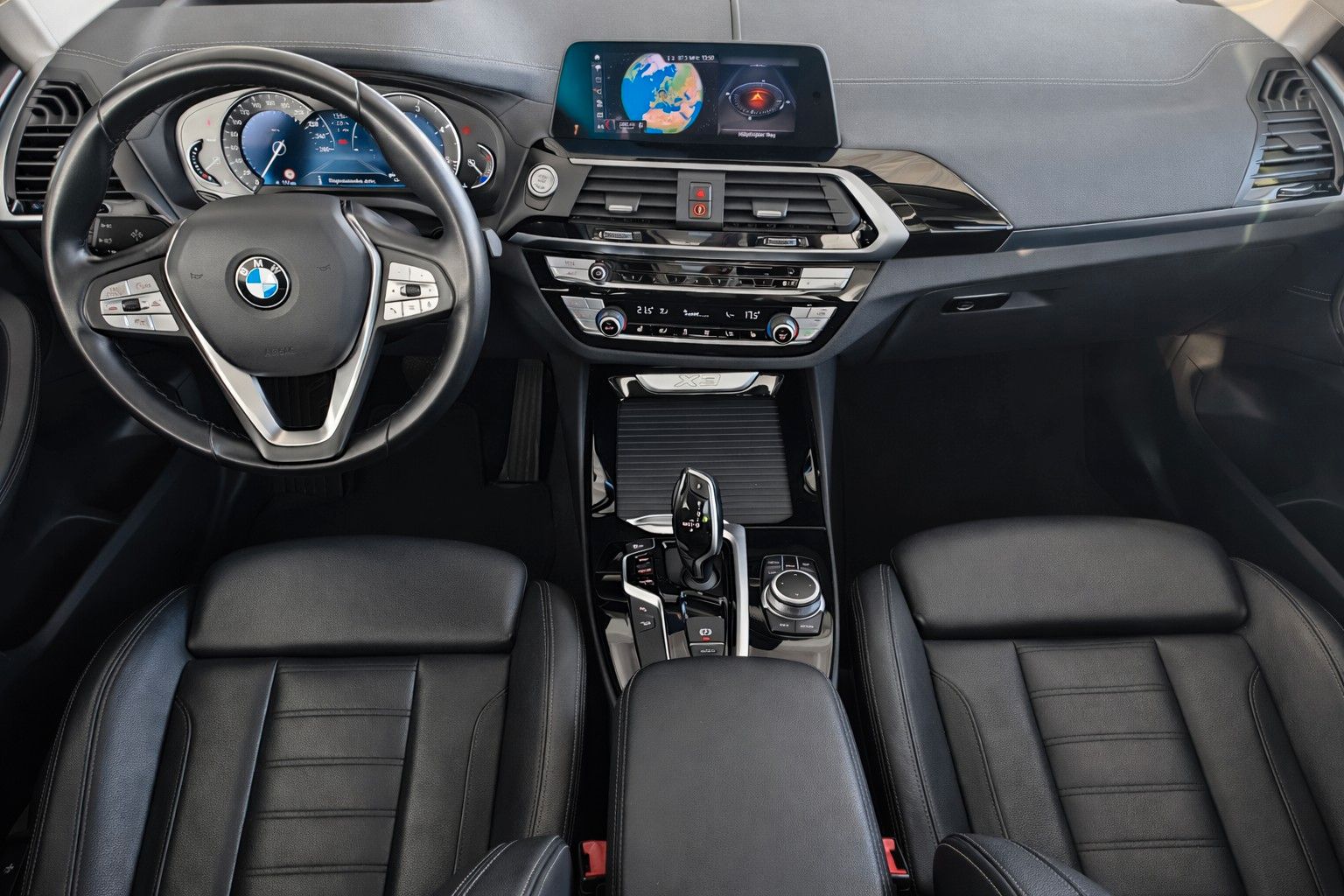 BMW X3 xD20d xLine KAM HUD PANO AHK LEDER