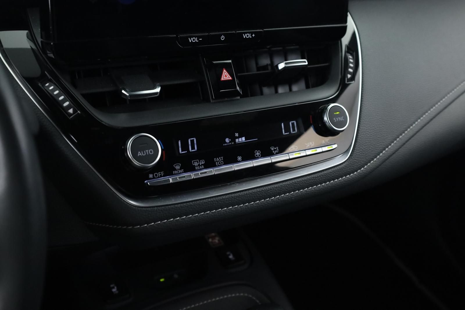 Toyota Corolla Touring Sports 2.0 CVT Team D Navi Kam