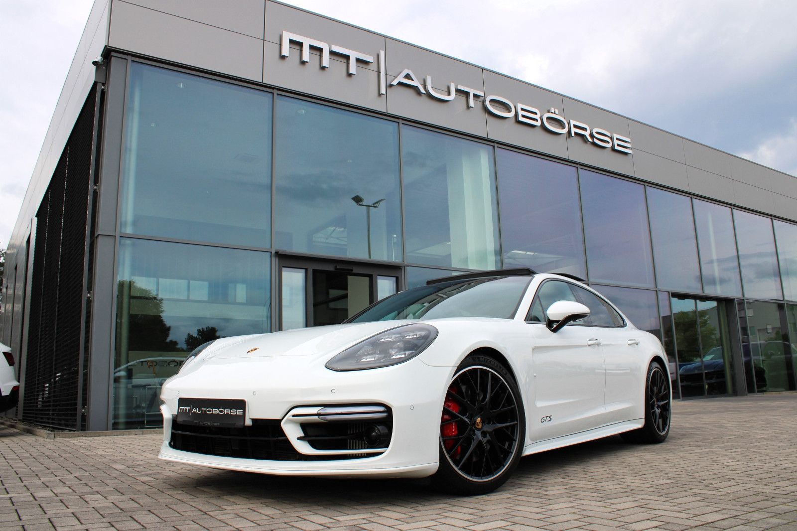 Porsche PANAMERA GTS MATRIX/SPORT-DESIGN/CARBON/360°/21"