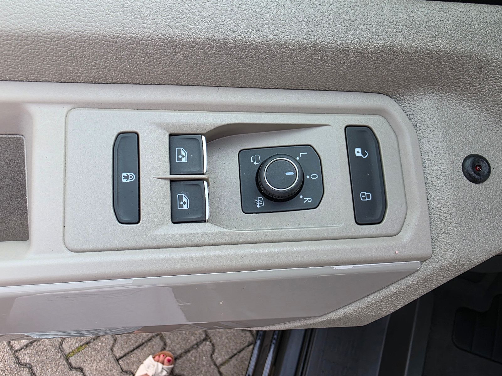 Volkswagen Multivan Style eHybrid 4M AHK Sitzbelüf NP:103T€