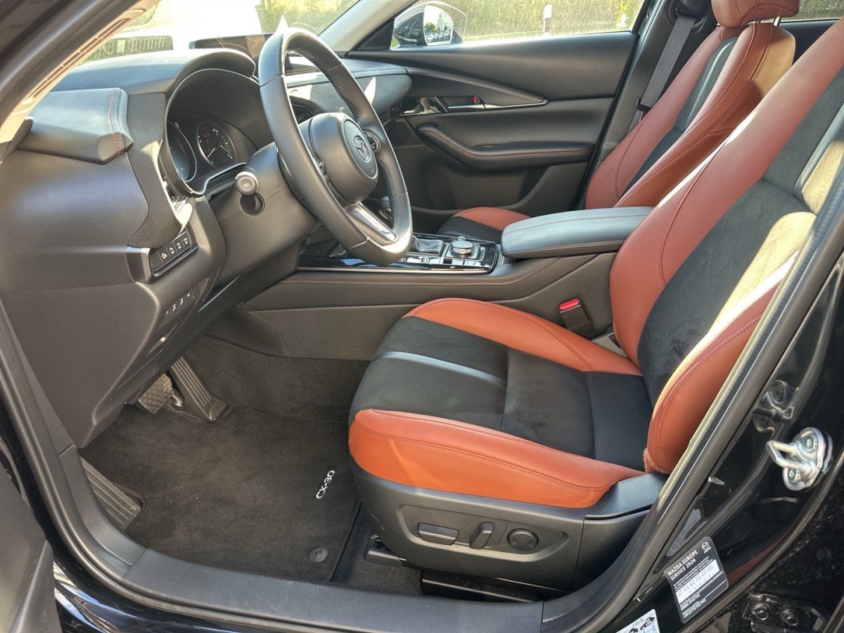 Mazda CX-30 Nagisa Einparkhilfe LogIn Memory Notbremsa