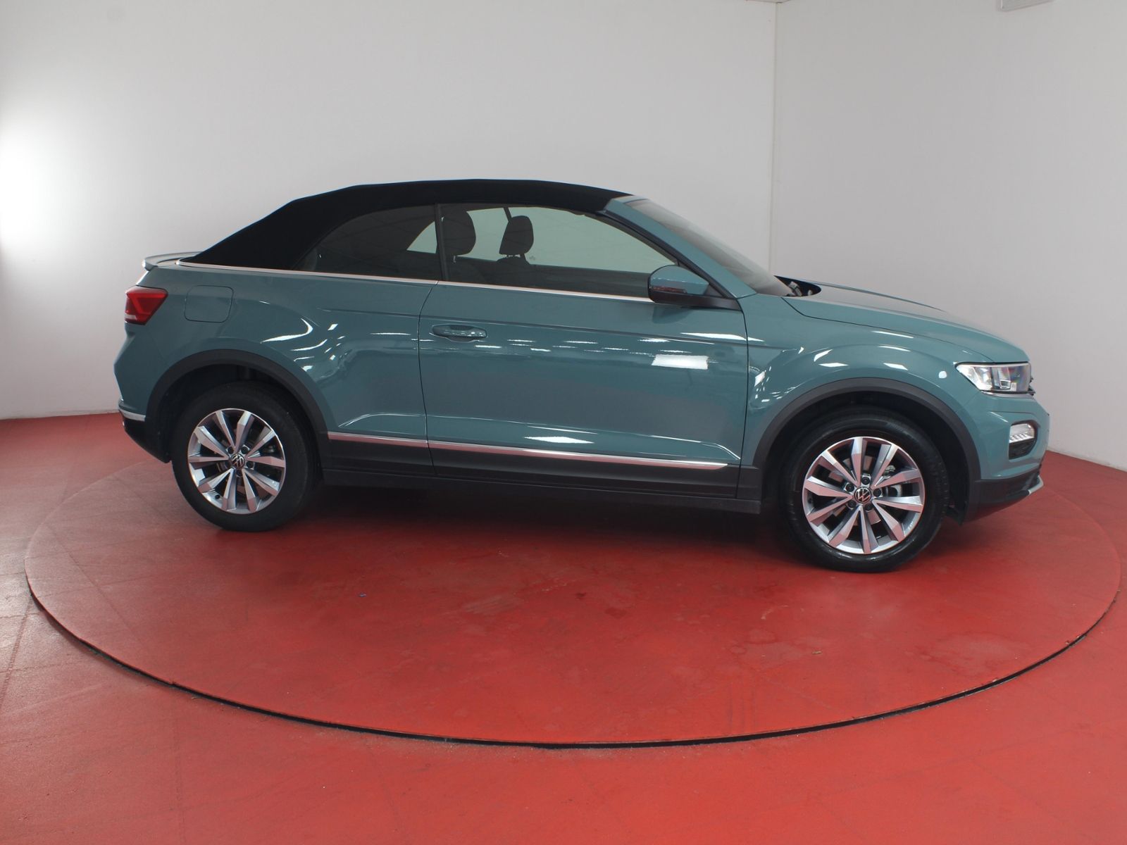 Volkswagen T-Roc Style 1.0TSI - Samsaru's Car Outlet