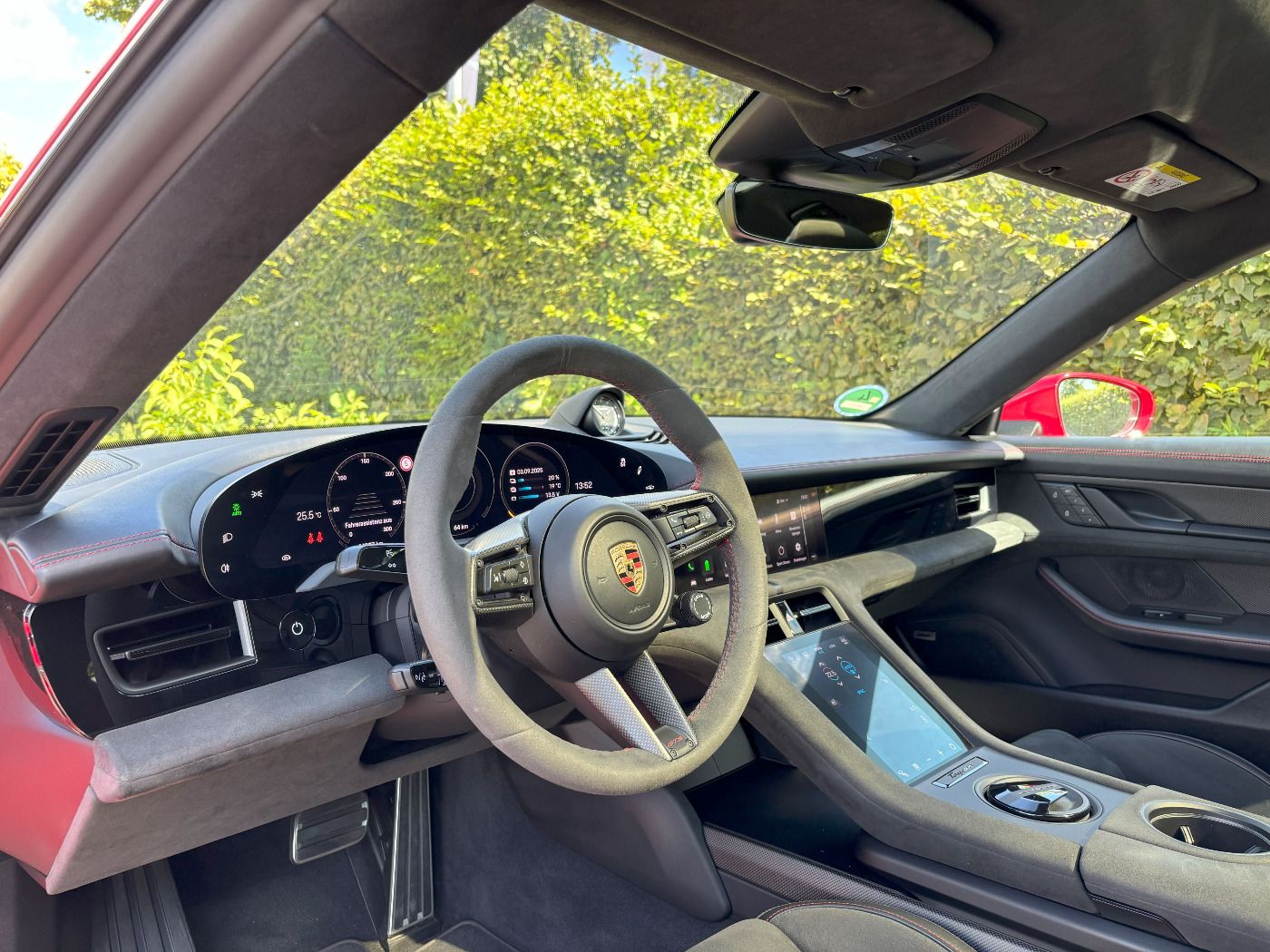 Porsche Taycan GTS | Panoramadach mit Sunshine Control |