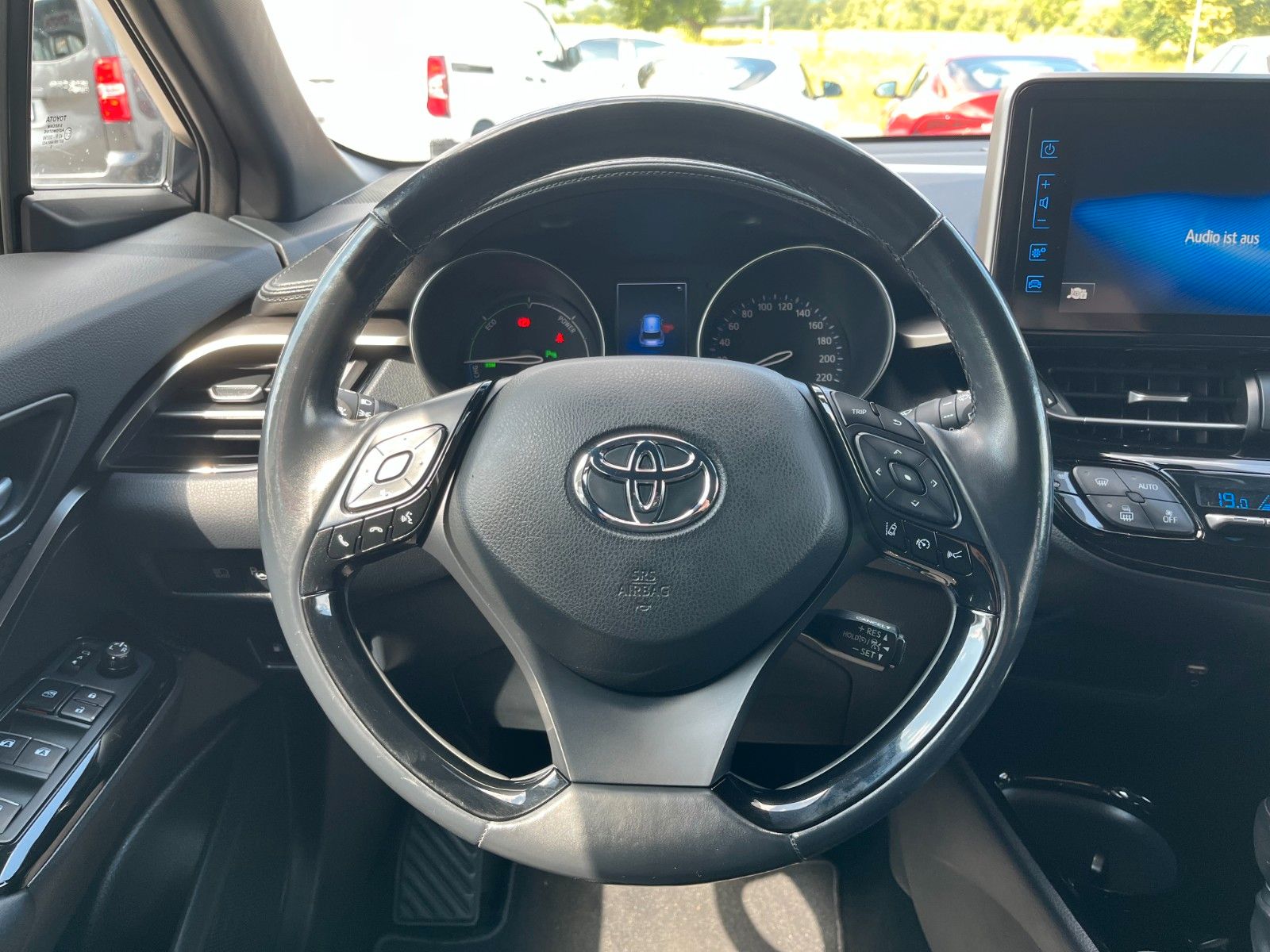 Toyota C-HR Hybrid - Samsaru's Car Outlet