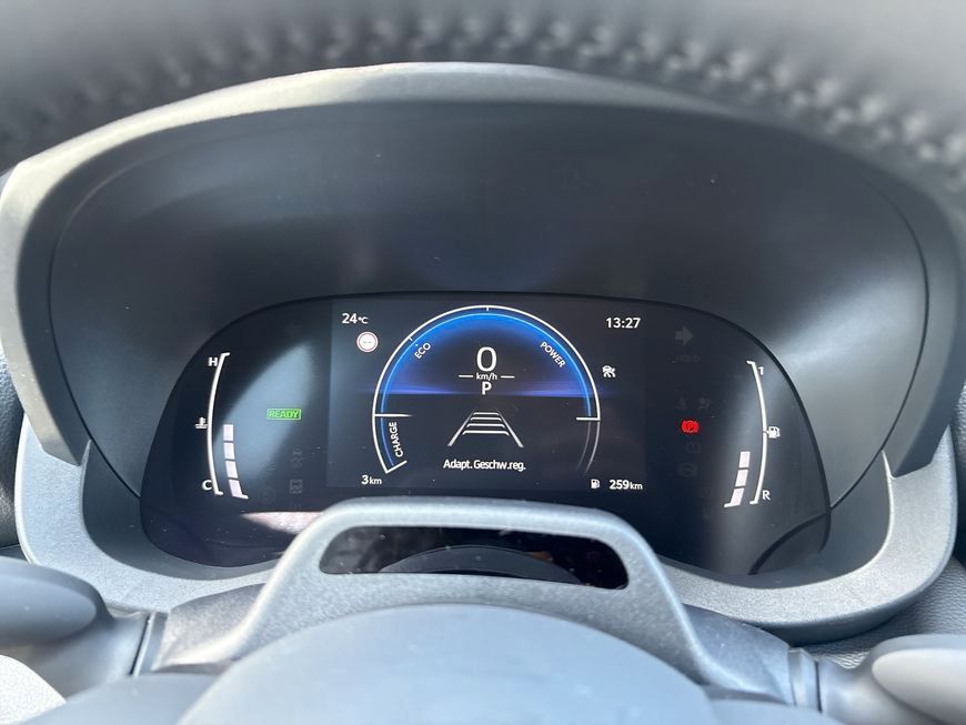 Toyota Yaris Cross Teamplayer Safety-Paket Winter-Paket