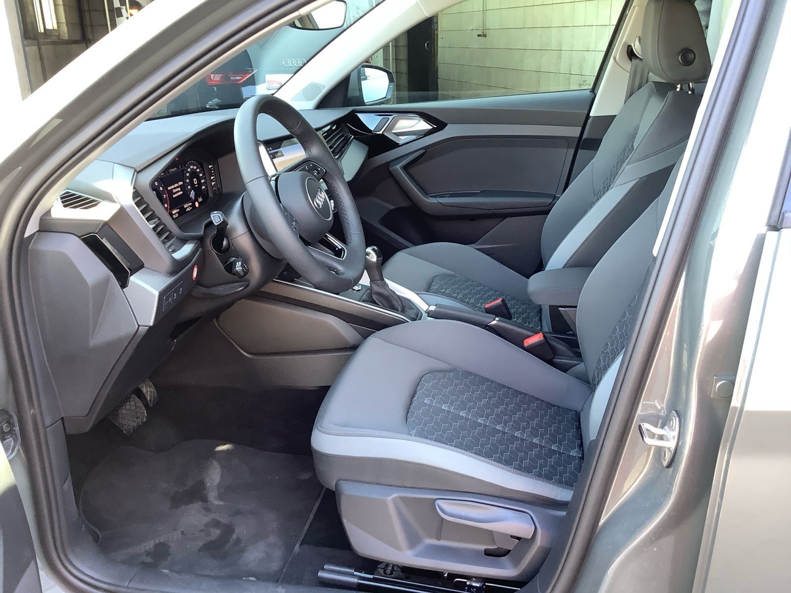 Audi A1 allstreet 30 TFSI S-Tronic - Samsaru's Car Outlet