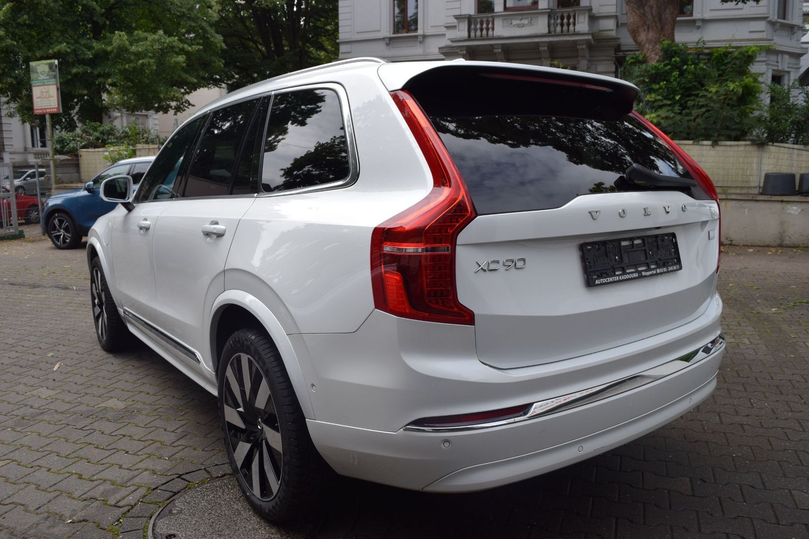 Volvo XC90 T8 AWD Plus - Samsaru's Car Outlet
