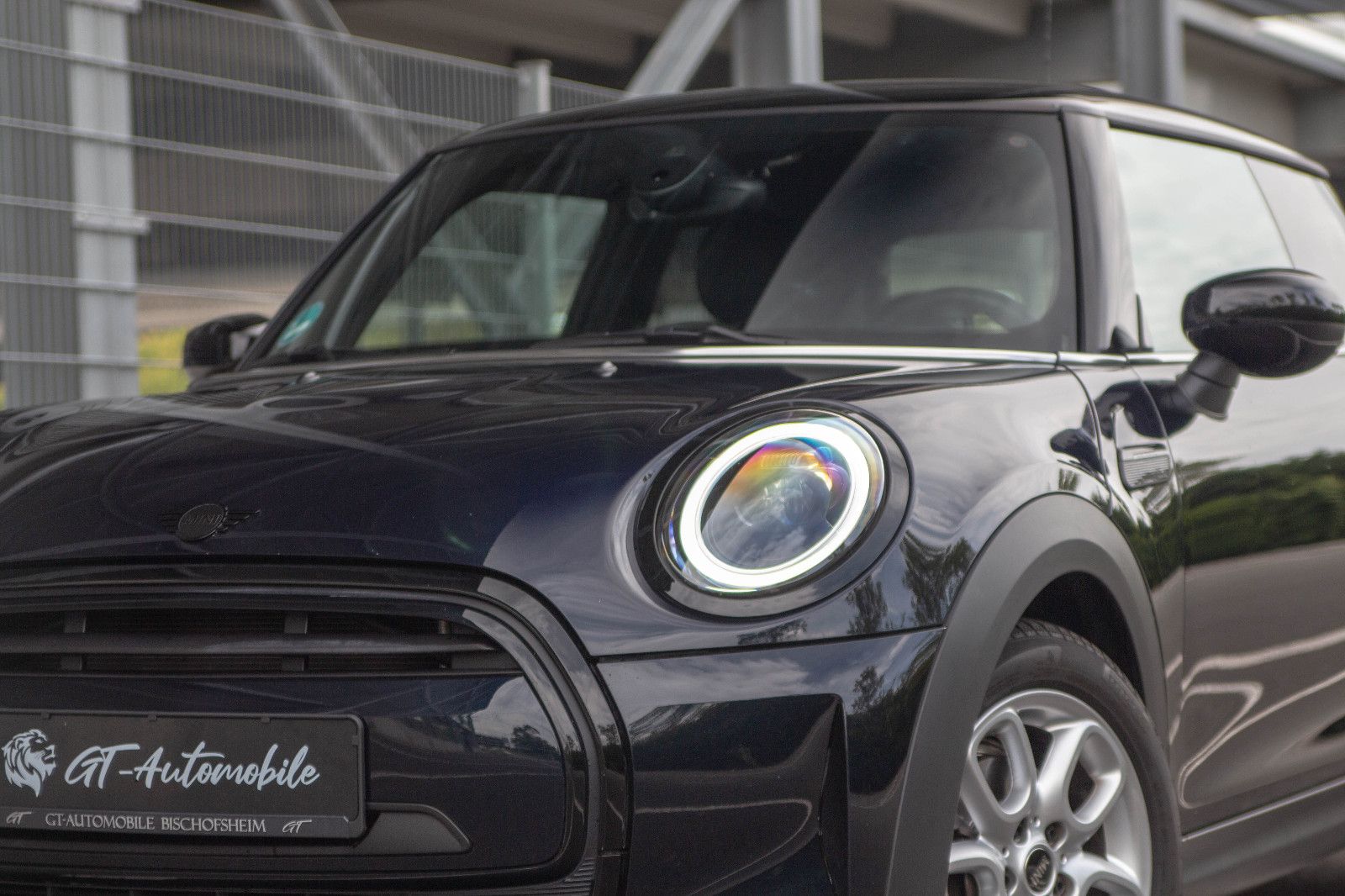 MINI Cooper *Yours Trim* - Samsaru's Car Outlet