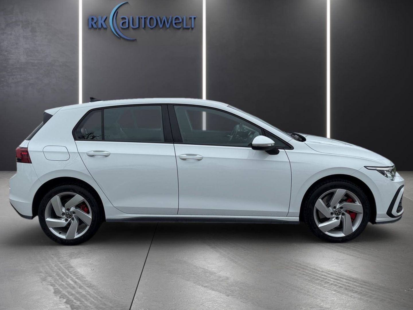 Volkswagen Golf 8 VIII GTE 1.4 eHybrid - Samsaru's Car Outlet