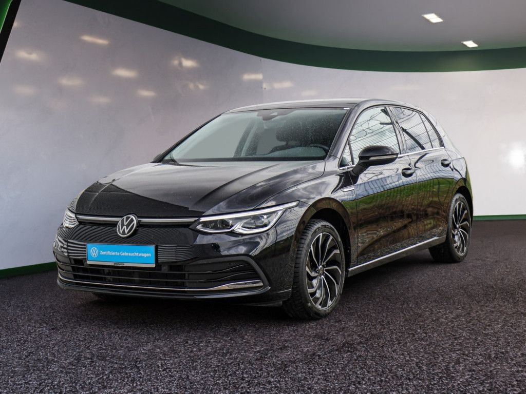 Volkswagen Golf VIII 1.5 e TSI Style DSG - Samsaru's Car Outlet