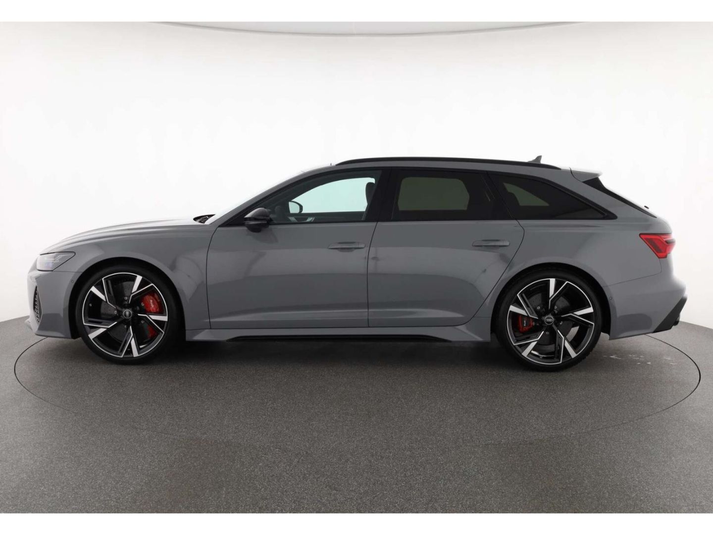 Audi RS6 Avant TFSI quattro LP: 175.630,-/Head-up/Pan