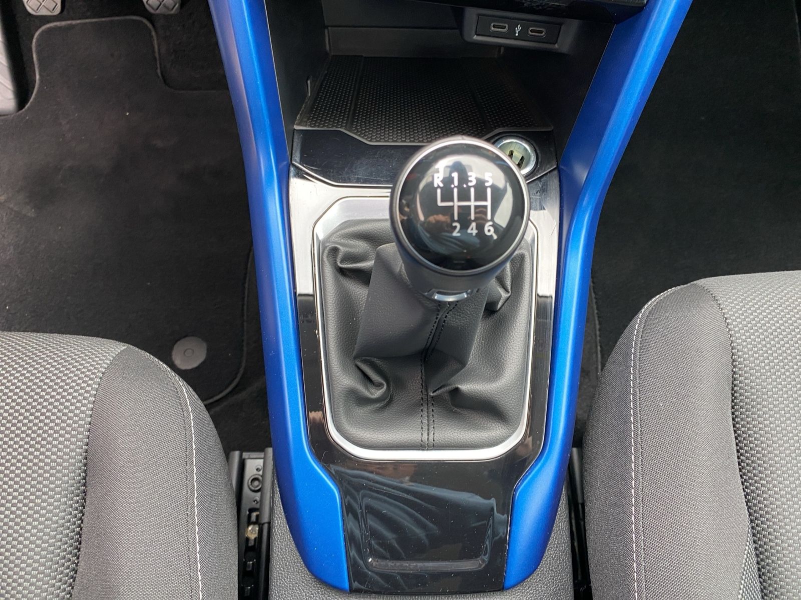 Volkswagen T-Roc 2.0 TDI Style - Samsaru's Car Outlet