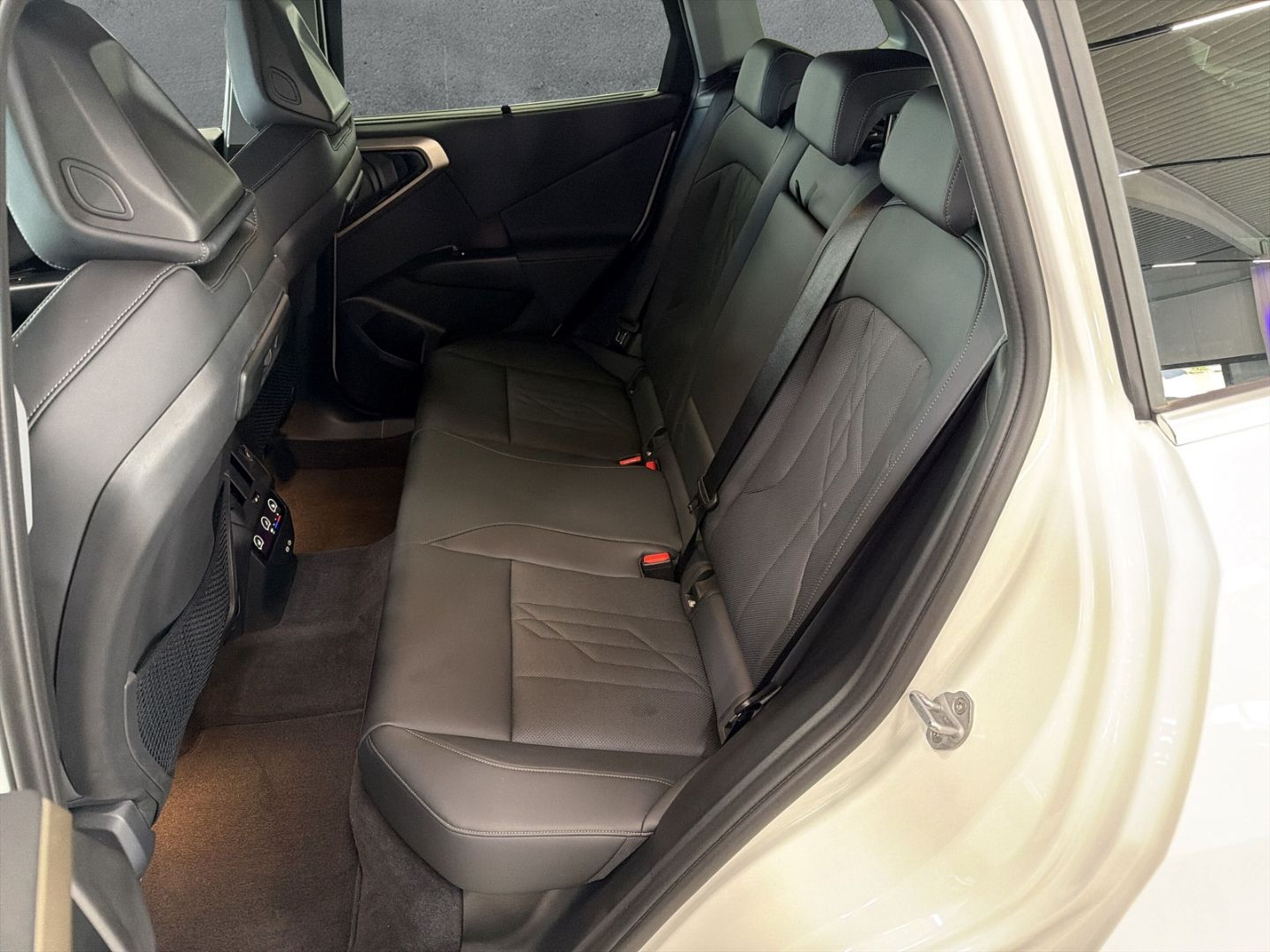BMW X3 xDrive20d 19''LC PROF HuD AHK SP-SITZE SITZLÜ