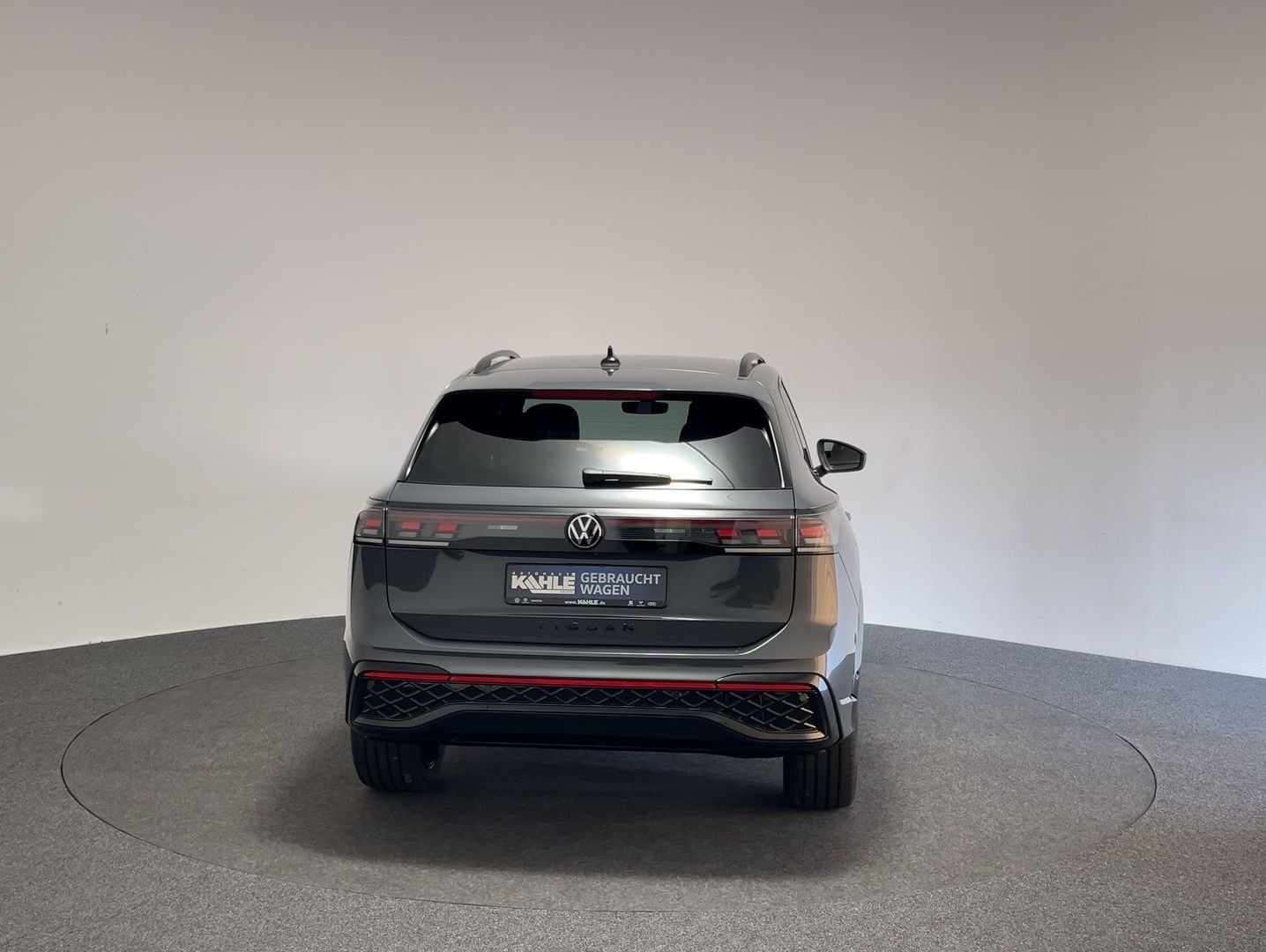 Volkswagen Tiguan R-Line eHybrid Black CarPlay Matrix Leder