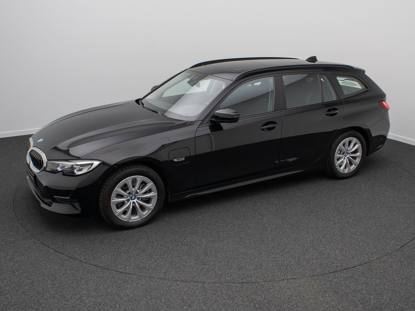 BMW 320e - Samsaru's Car Outlet