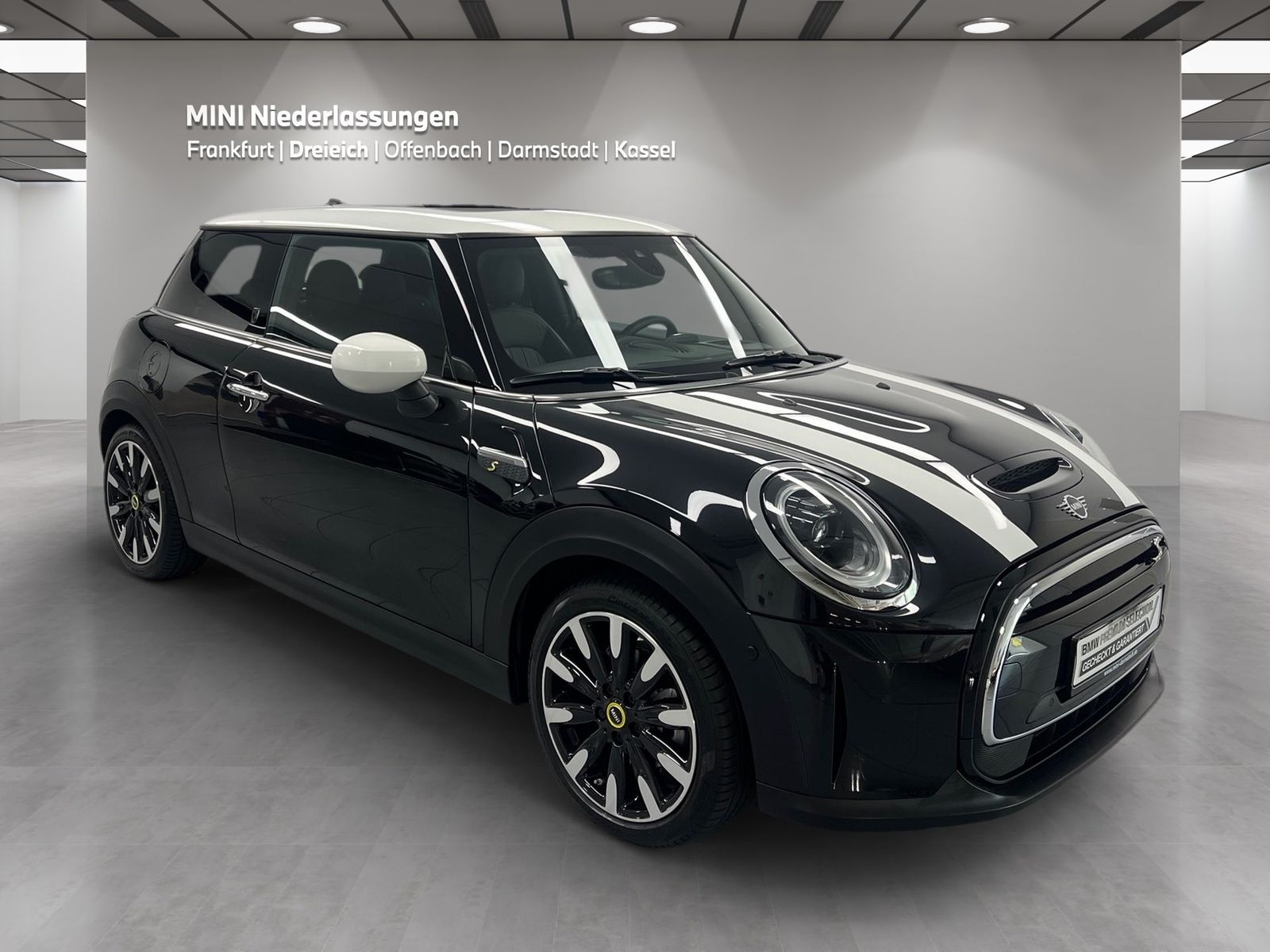 MINI Cooper SE - Samsaru's Car Outlet