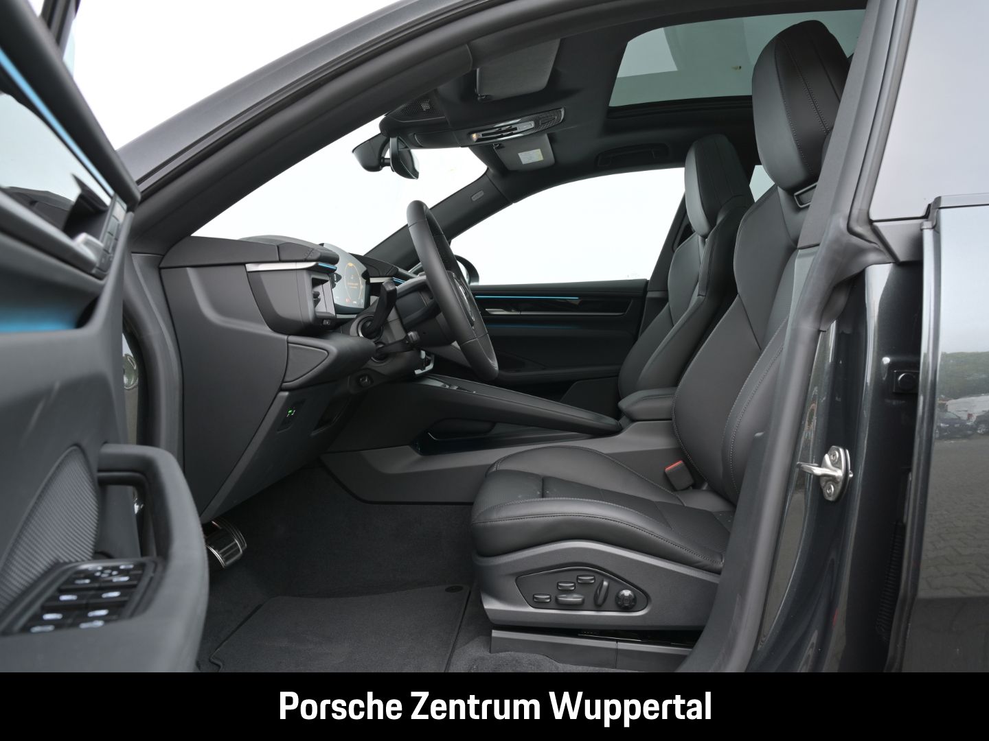 Porsche Macan 4 LED-Matrix Surround-View Abstandstempoma