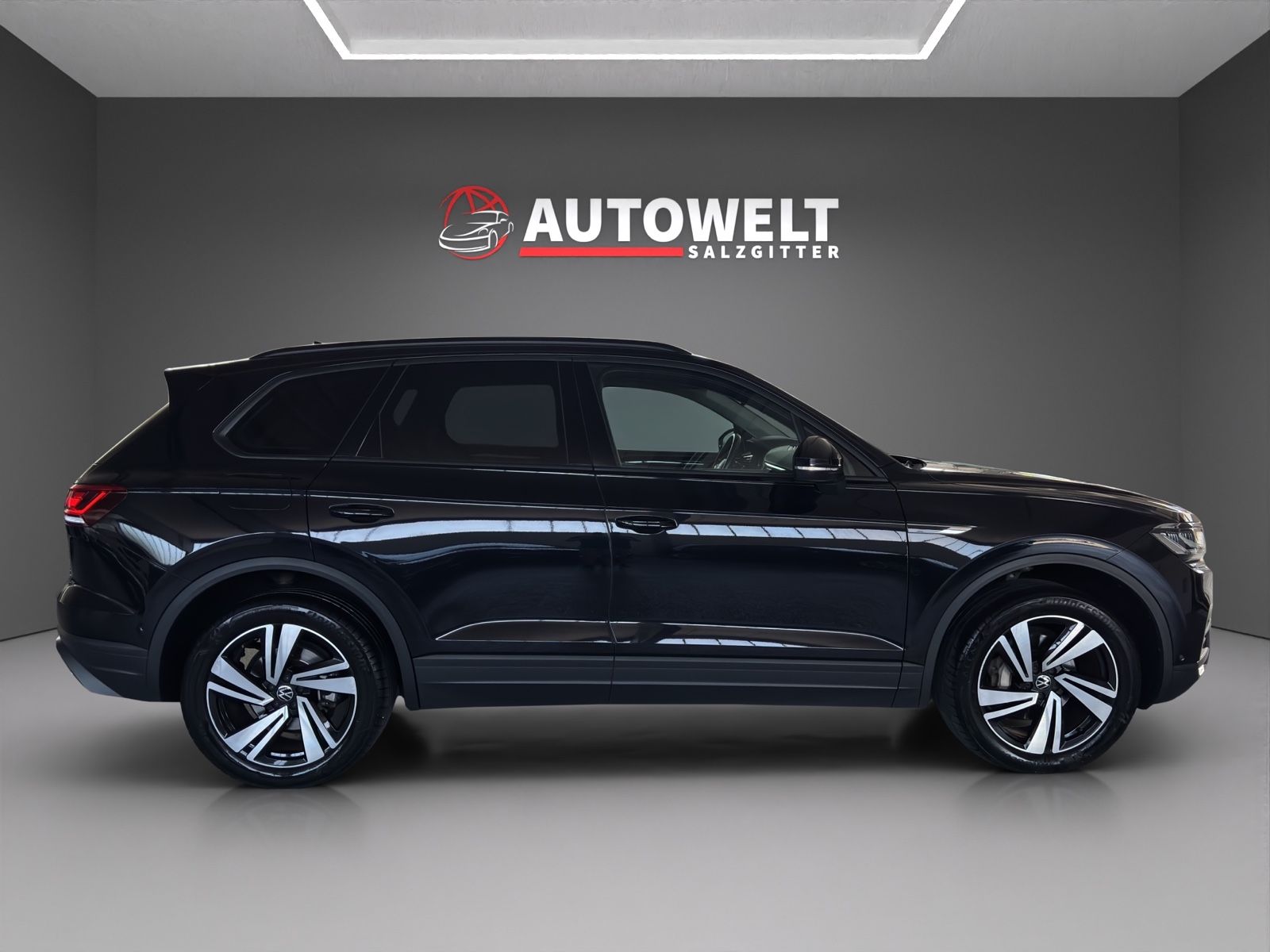 Volkswagen Touareg 3.0 TDI 4Motion - Samsaru's Car Outlet