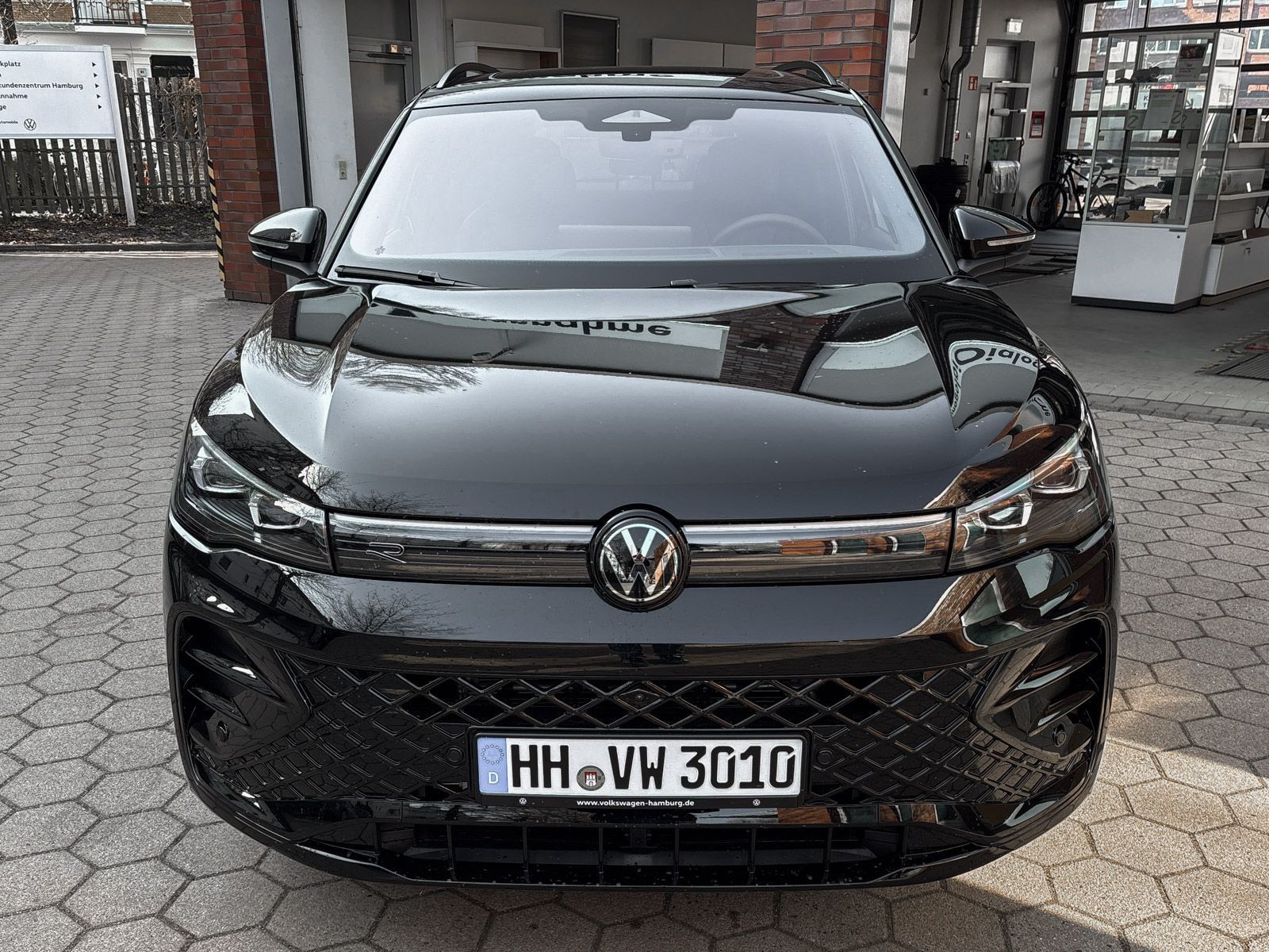 Volkswagen Tiguan R-Line 1,5 eHybrid DSG Panoramadach AHK