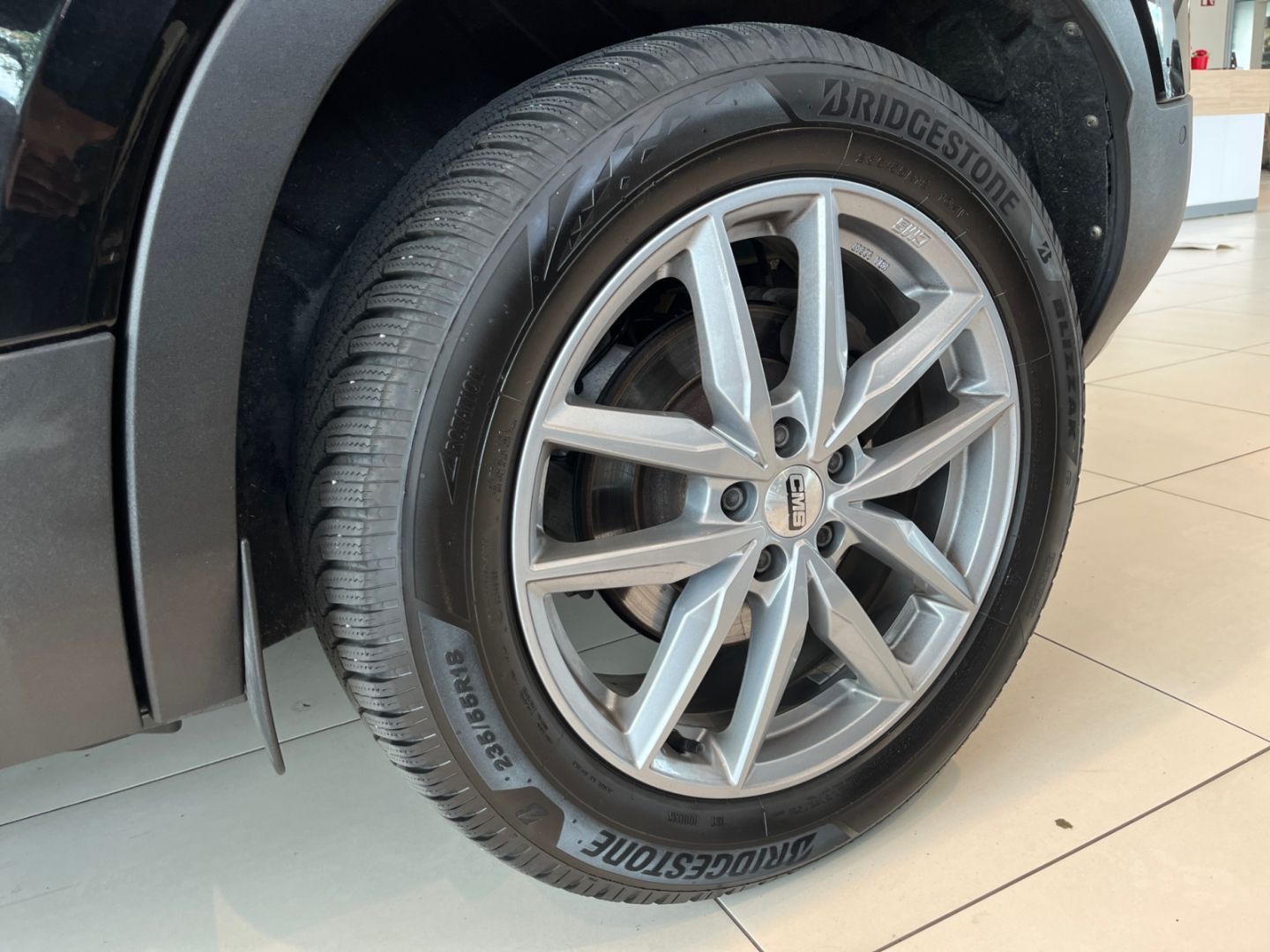 Volvo XC40 T5 Recharge R-Design - Samsaru's Car Outlet