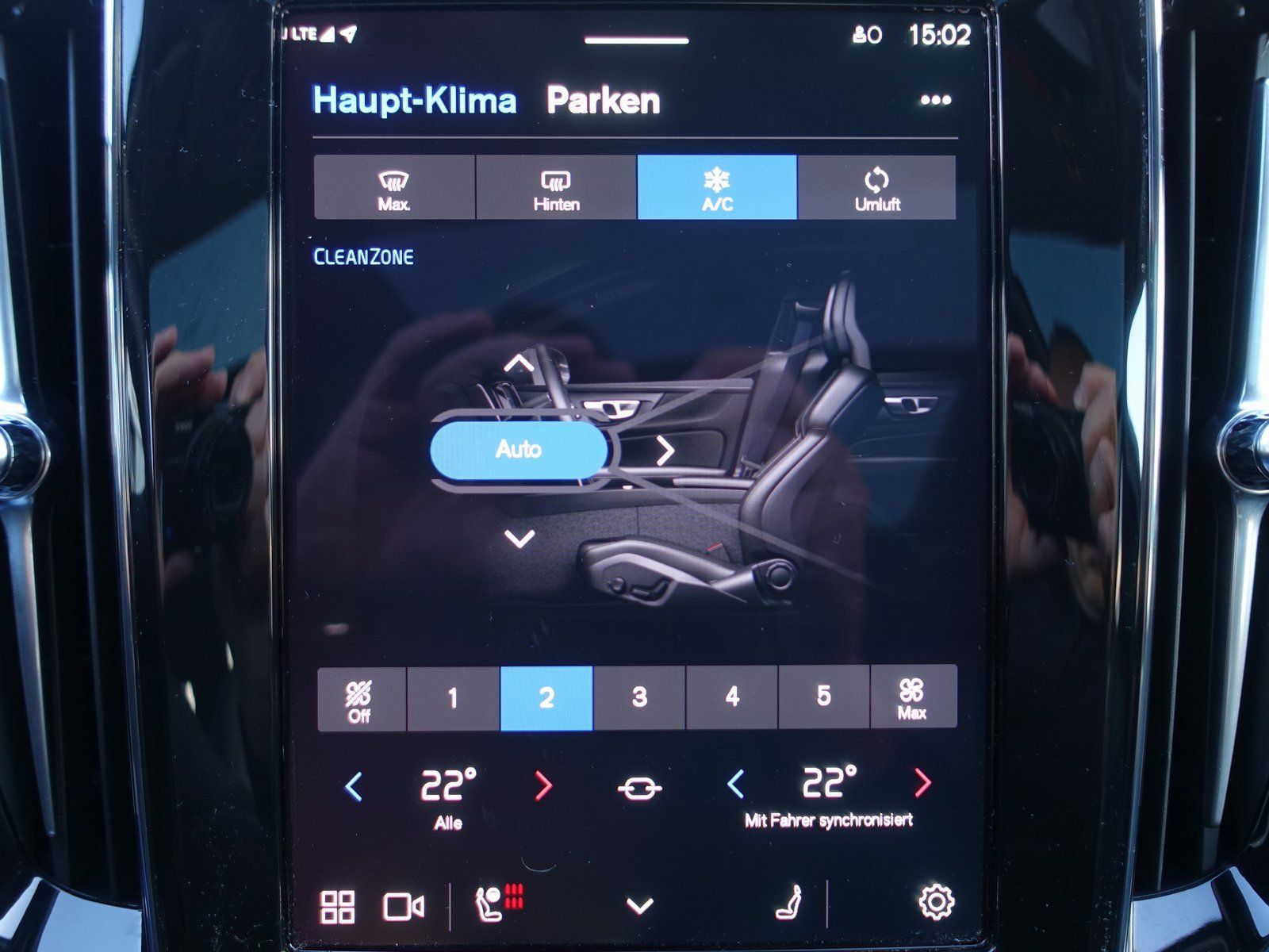 Volvo V60 Ultra Dark T8 AWD Plug-in Hybrid/360/B&W/AHK