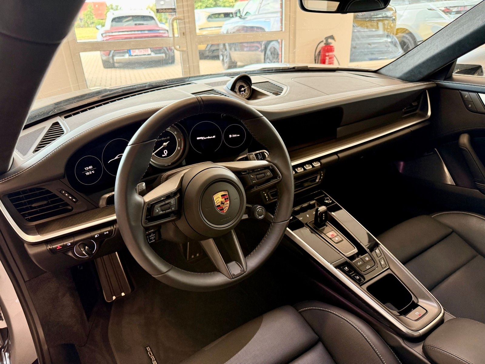 Porsche 911 992 Turbo S LIFT/SportDesign/Glasdach/ACC