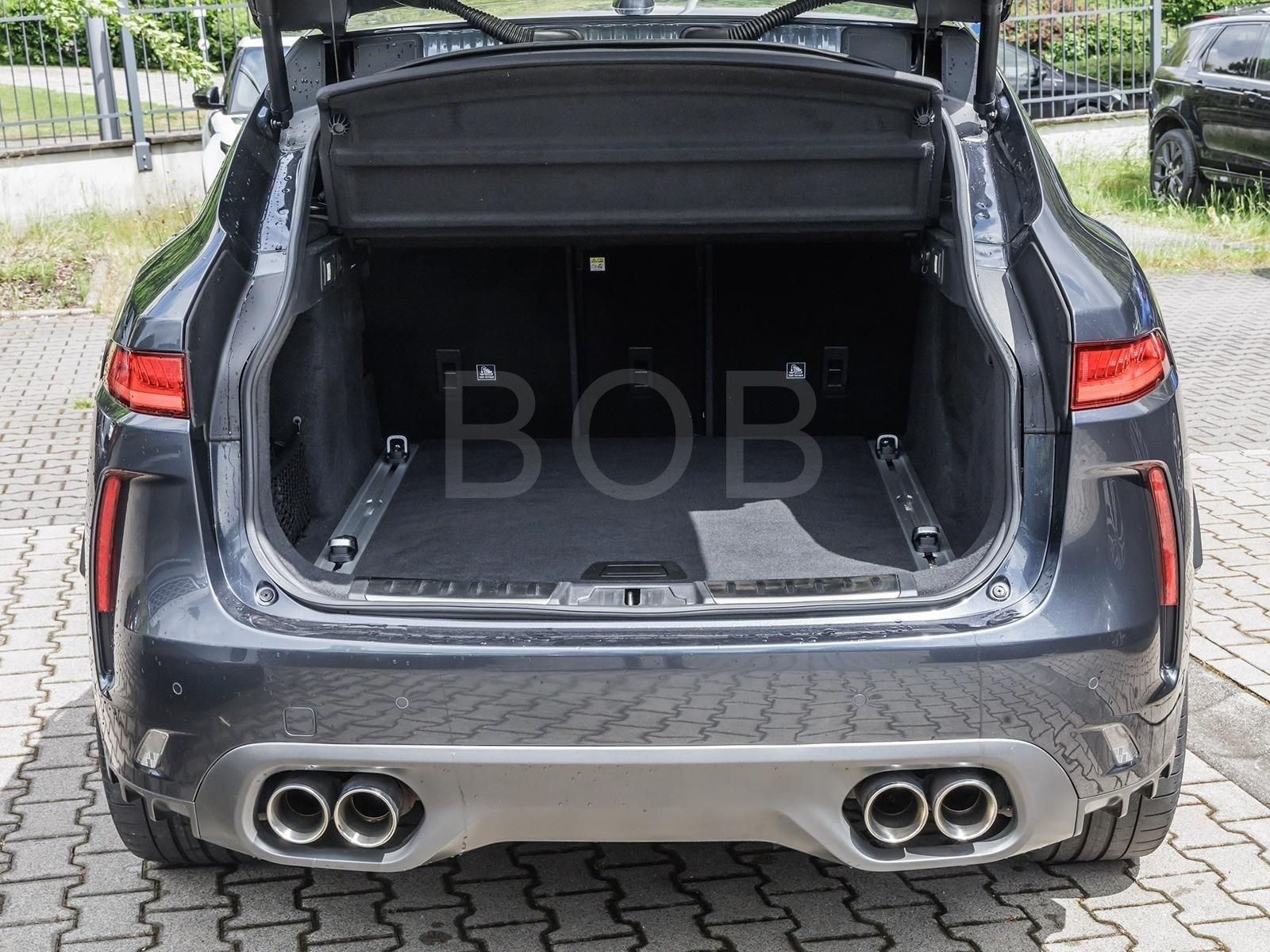 Jaguar F-Pace SVR Head-UP SD AHK Komfort-P