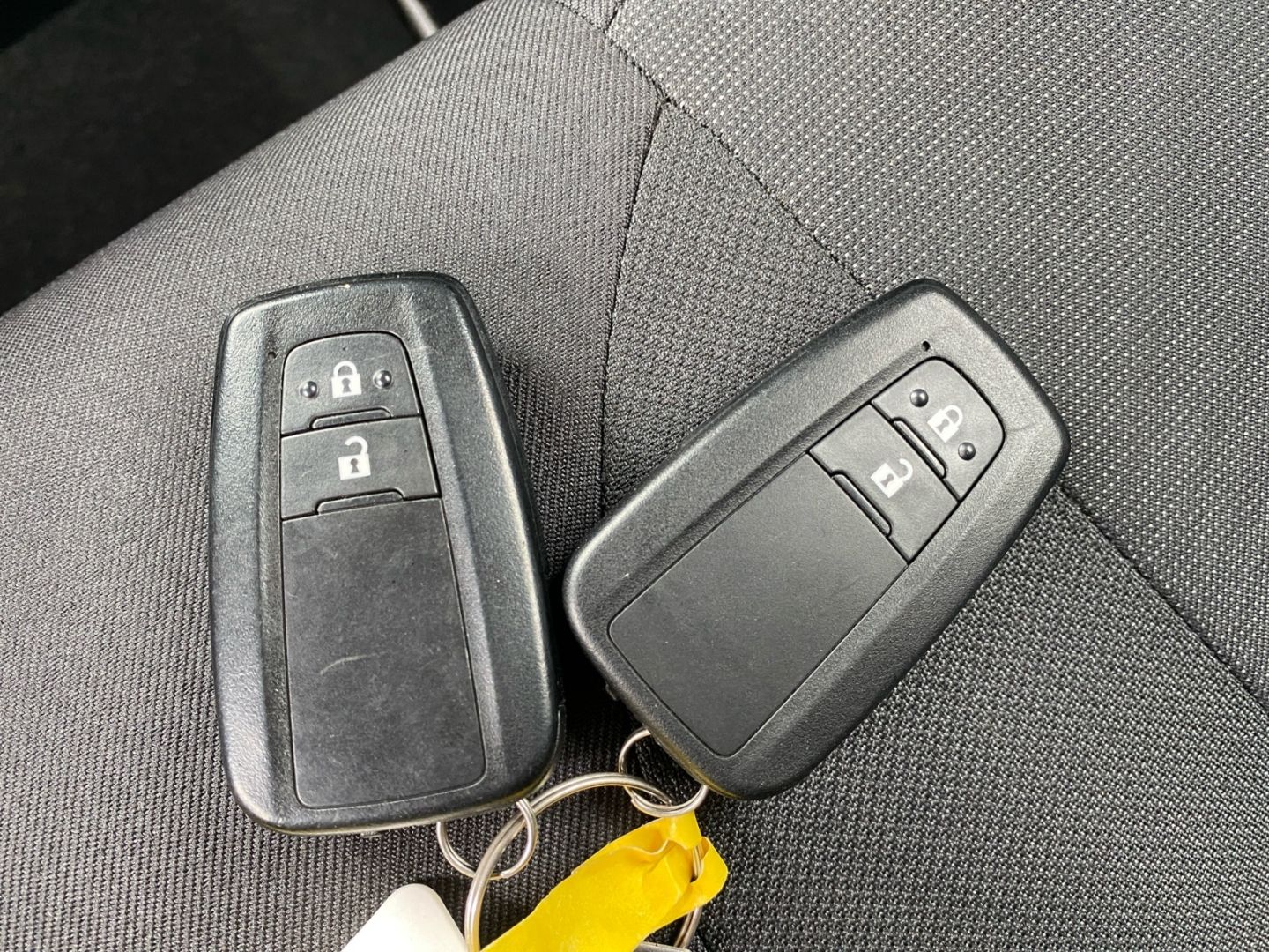 Toyota Corolla 1.8 Hybrid - Samsaru's Car Outlet