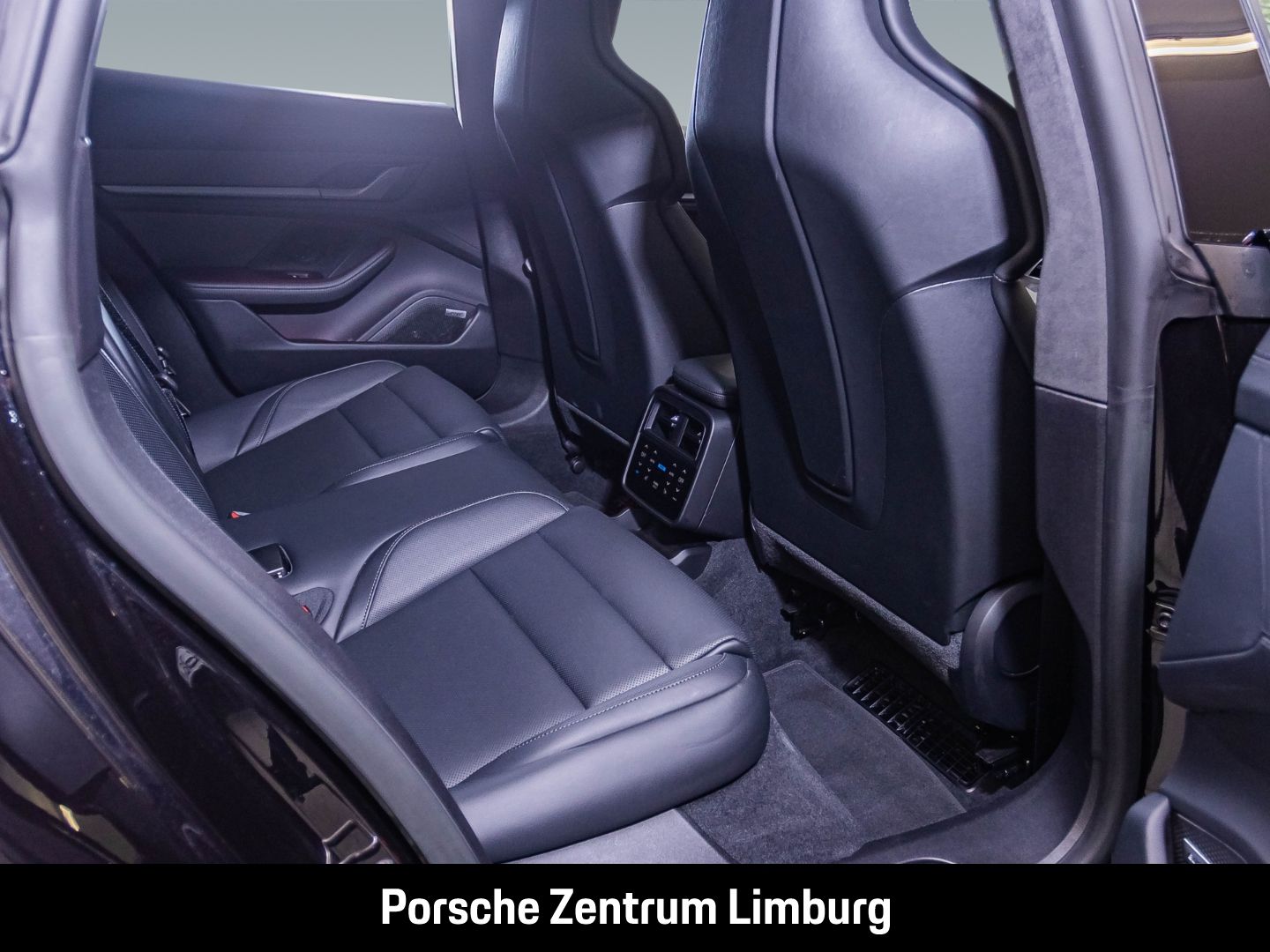 Porsche Taycan Turbo S Panorama Performancebatterie+ LED